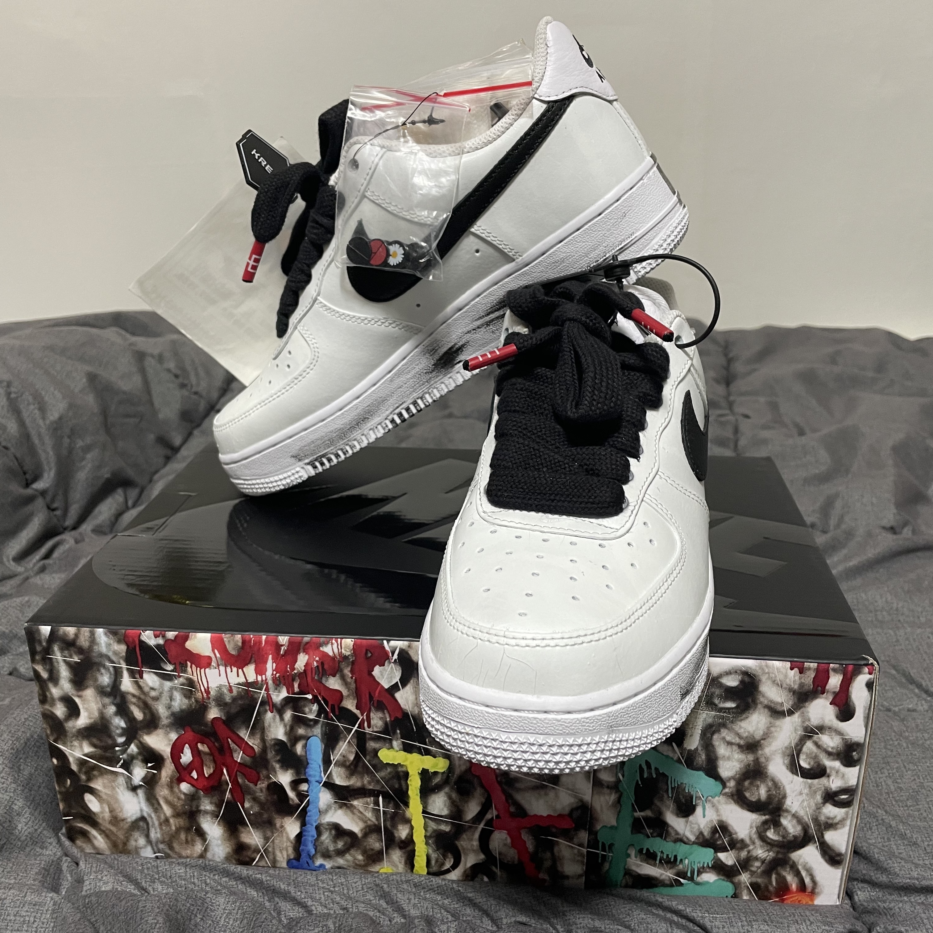 Nike x Peaceminusone Air Force 1 Low Para-Noise 2.0, Adidas Yeezy Boost 350 V2 Fade 착용 스타일 - 1