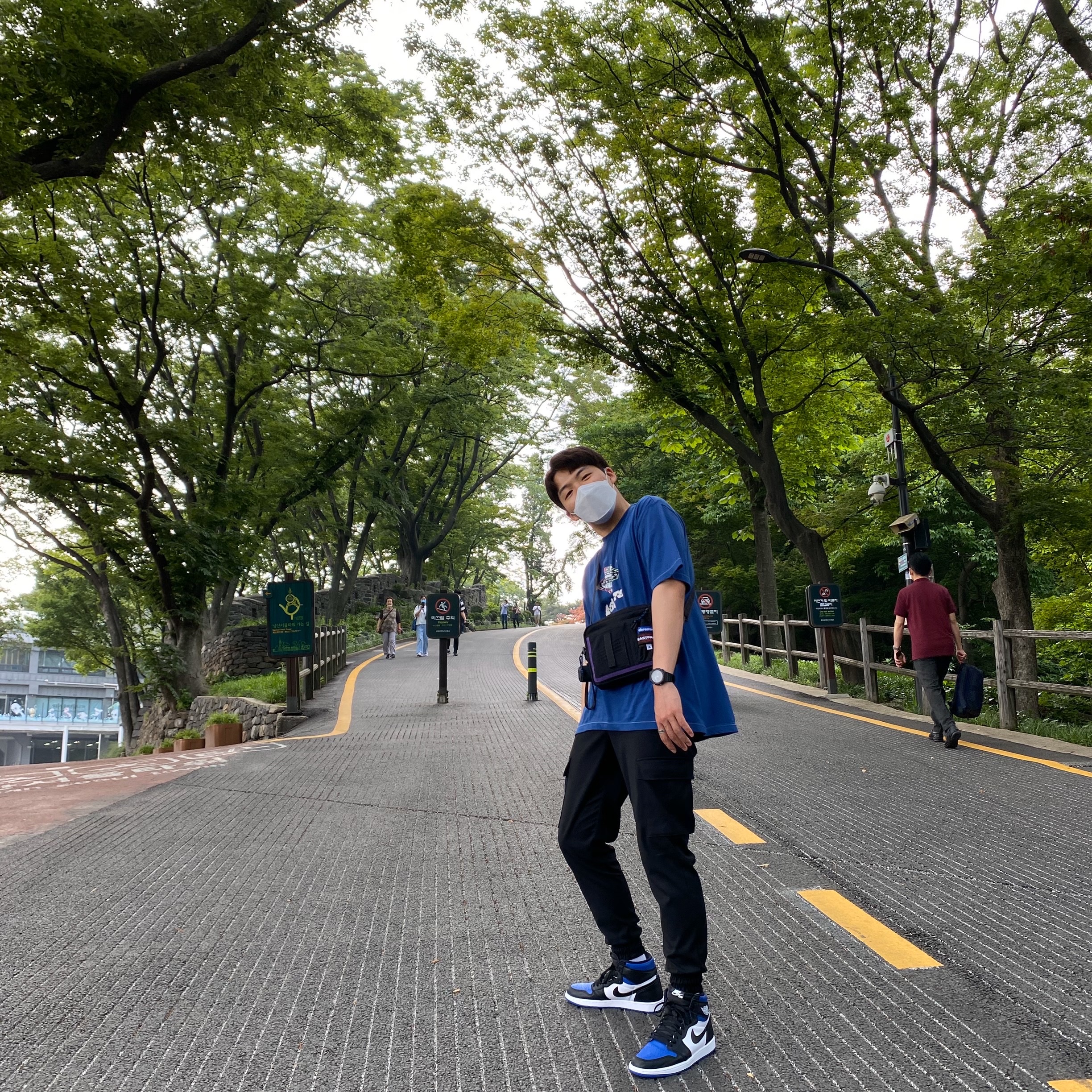 Jordan 1 Retro High OG Royal Toe 착용 스타일