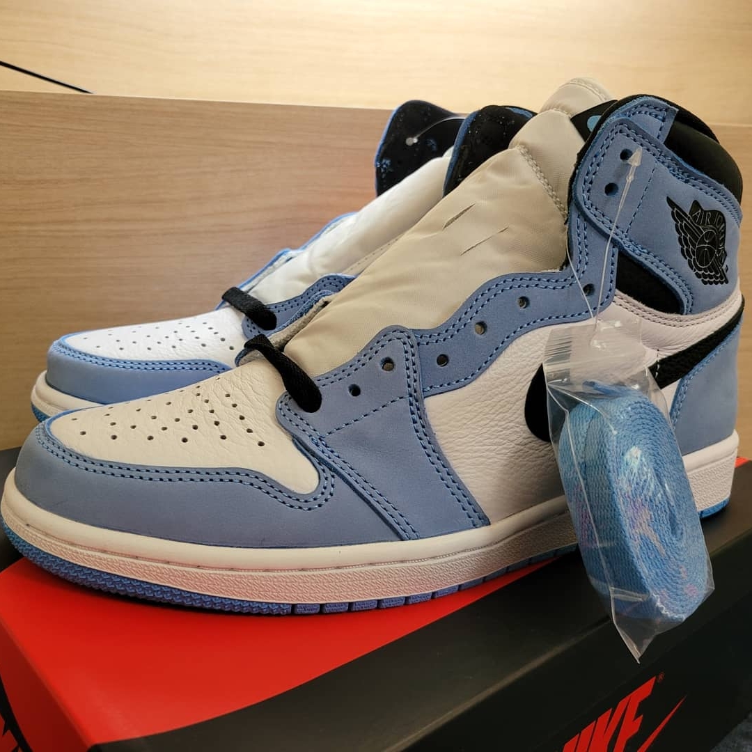 Jordan 1 Retro High OG University Blue 착용 스타일