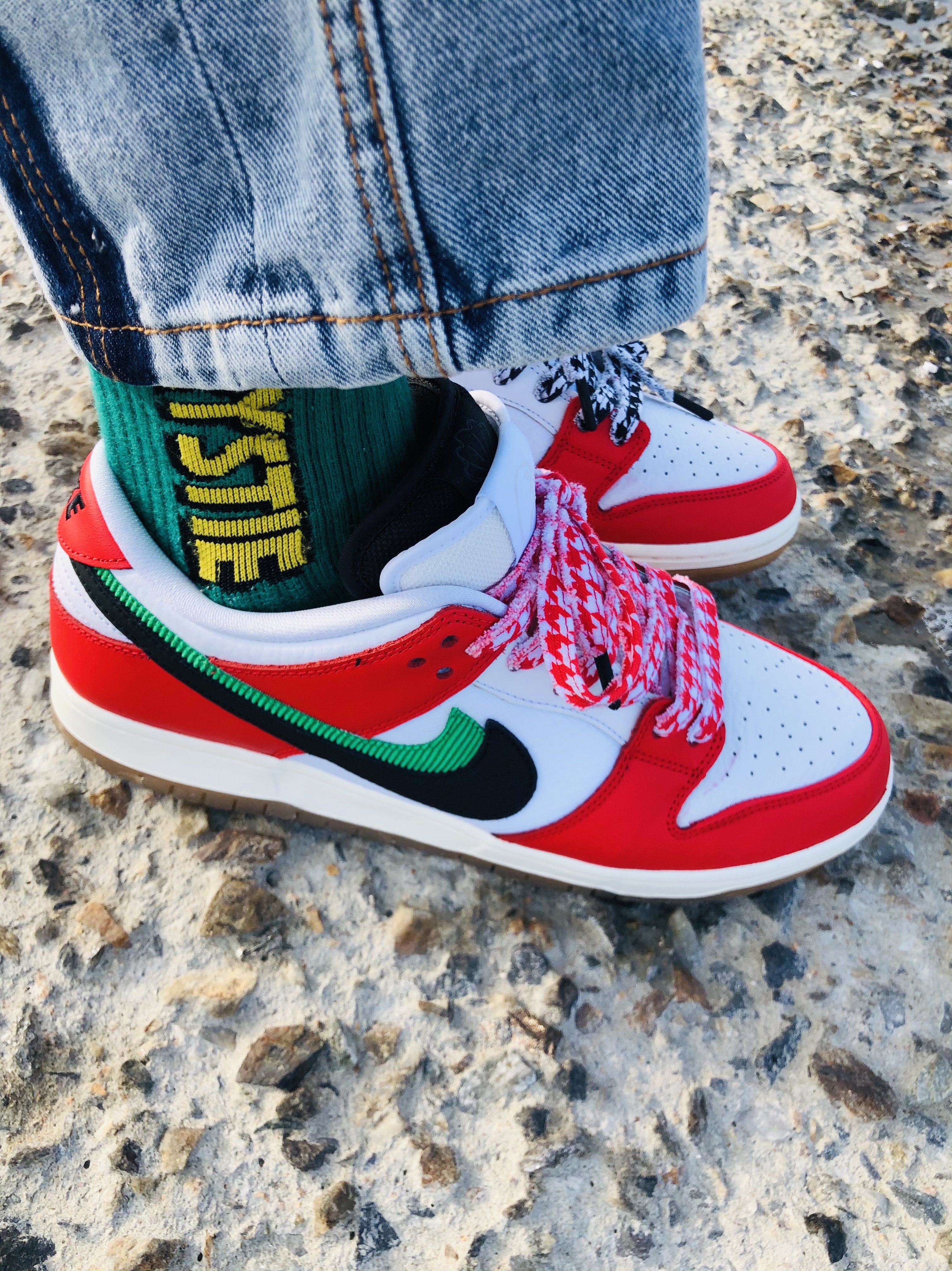 Nike x Frame Skate SB Dunk Low Pro Habibi 착용 스타일 - 4