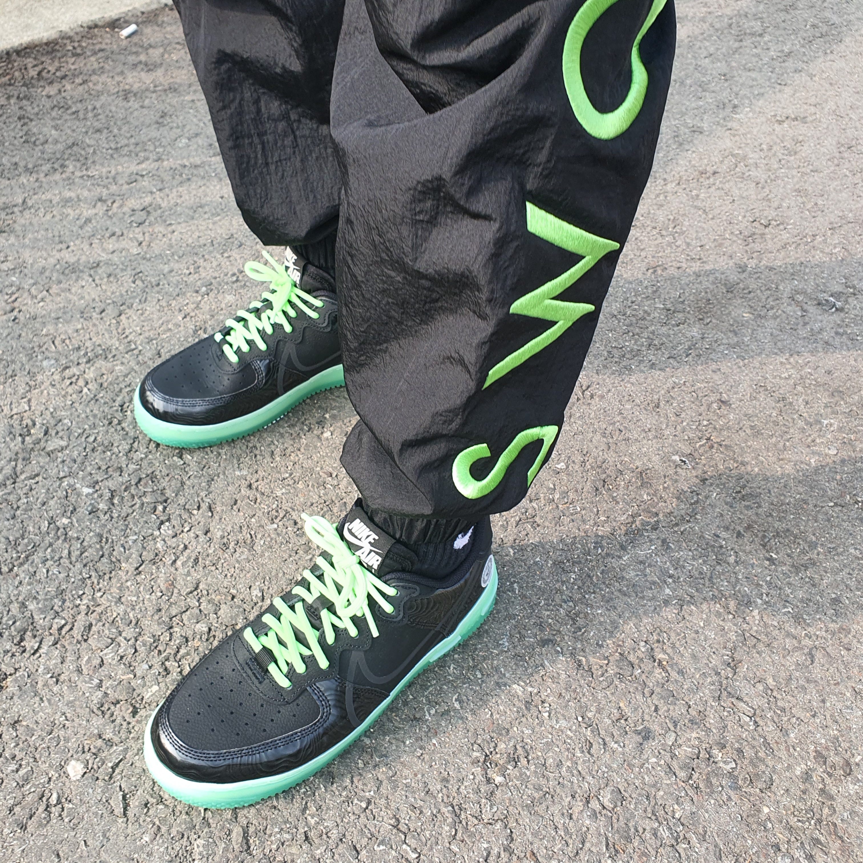 Nike Air Force 1 React LV8 Barely Green 착용 스타일 - 3