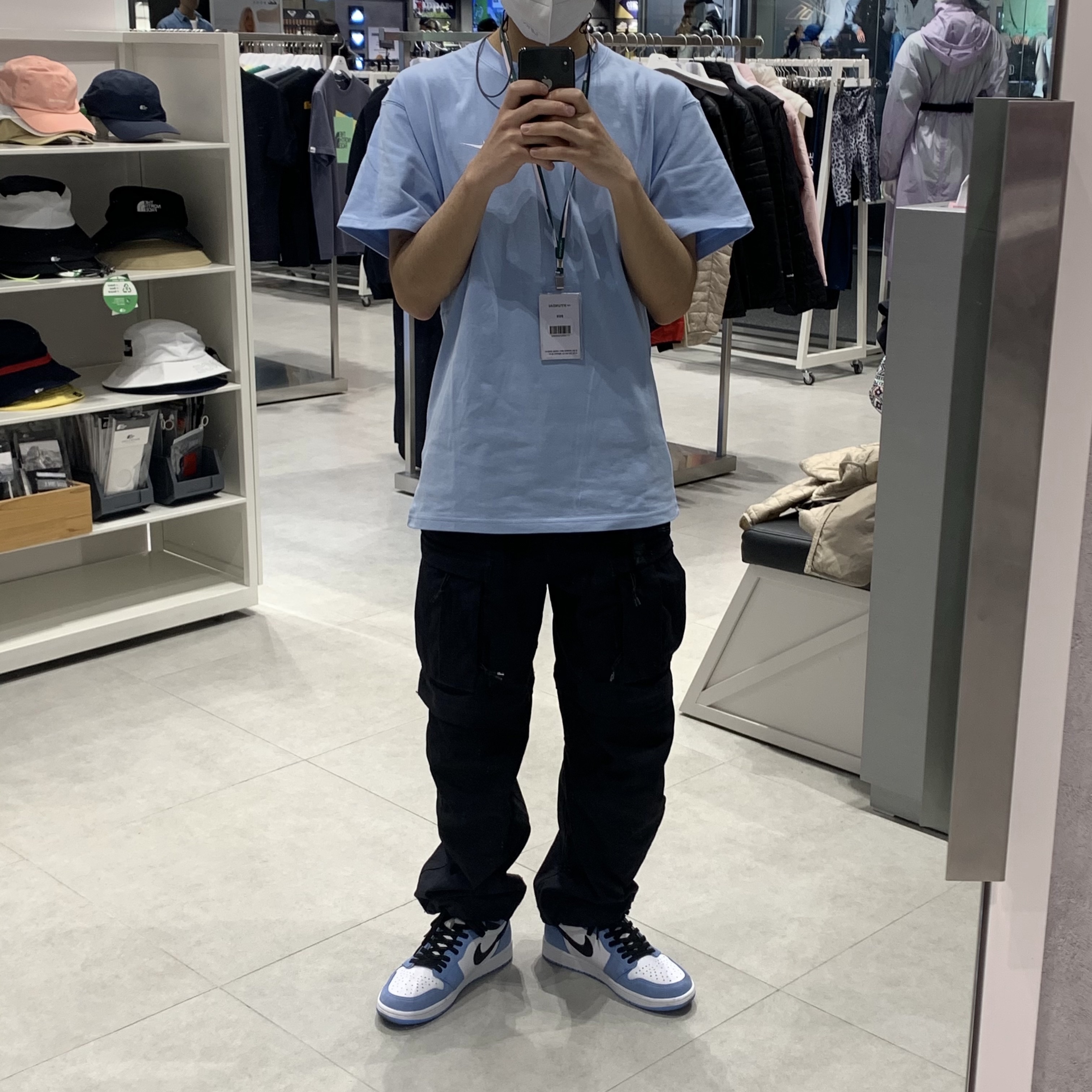 Jordan 1 Retro High OG University Blue 착용 스타일
