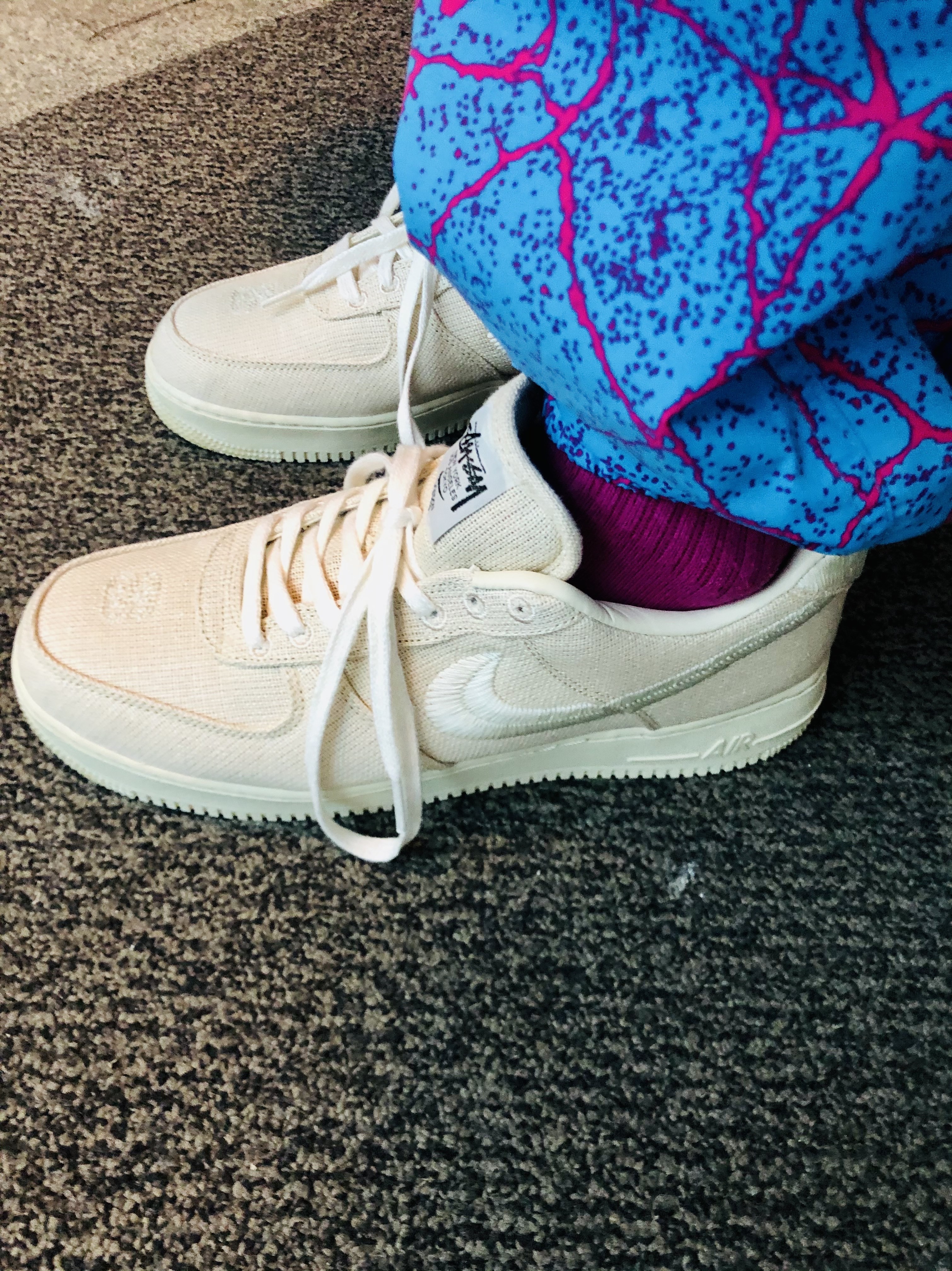 Nike x Stussy Air Force 1 Low Fossil 착용 스타일 - 4