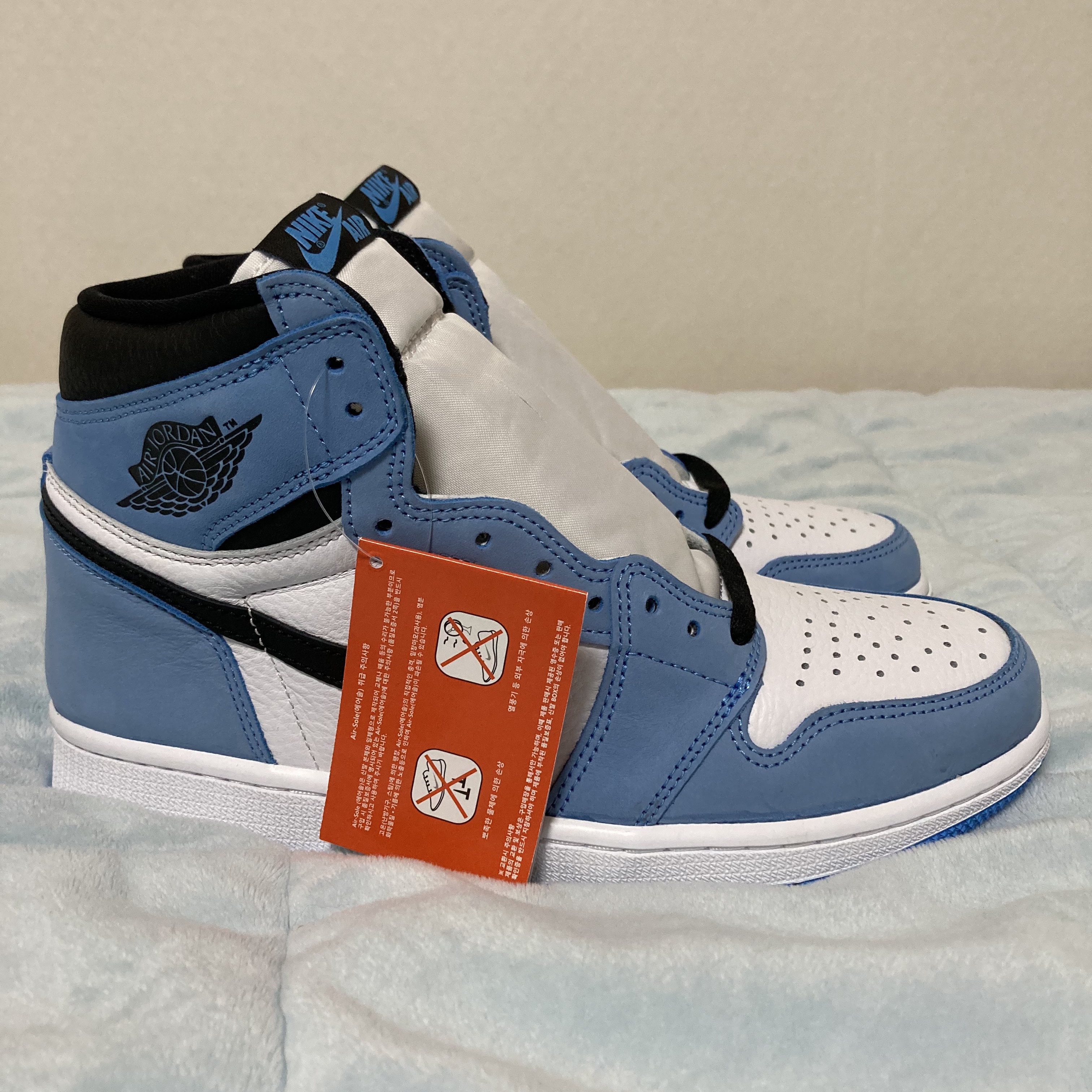 Jordan 1 Retro High OG University Blue, (GS) Jordan 1 Retro High OG University Blue 착용 스타일 - 1