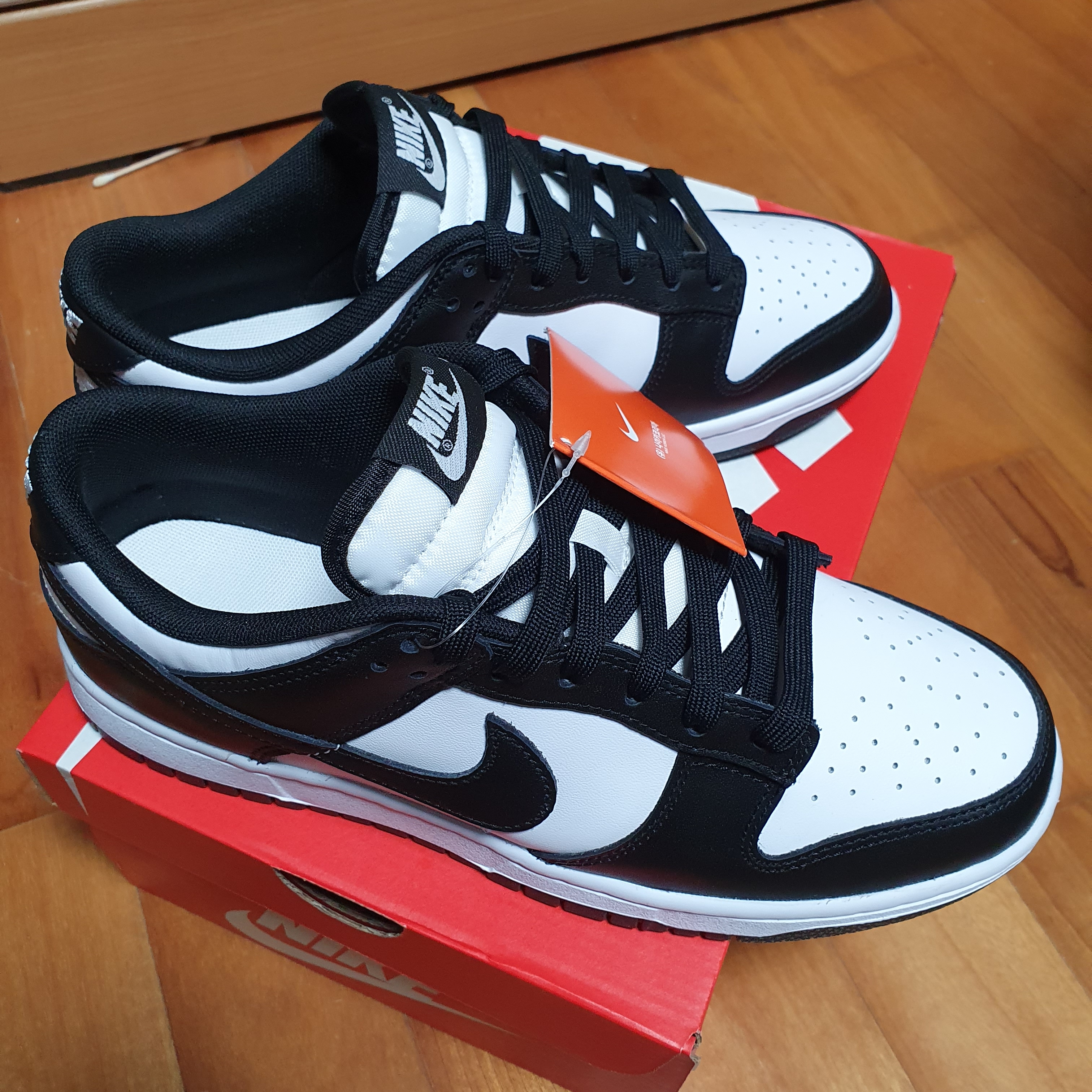 Nike Dunk Low Retro Black 착용 스타일 - 2