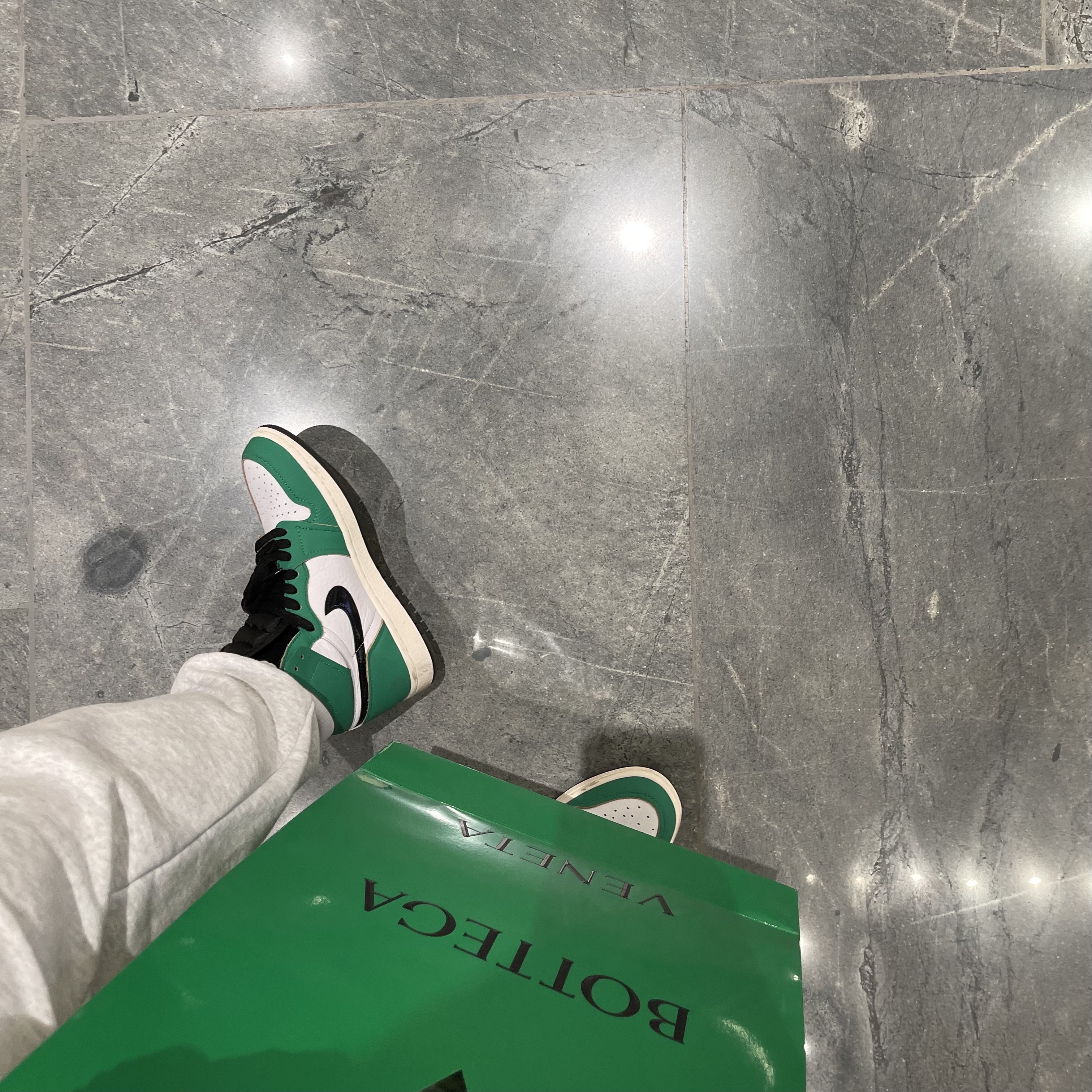 (W) Jordan 1 Retro High OG Lucky Green 착용 스타일
