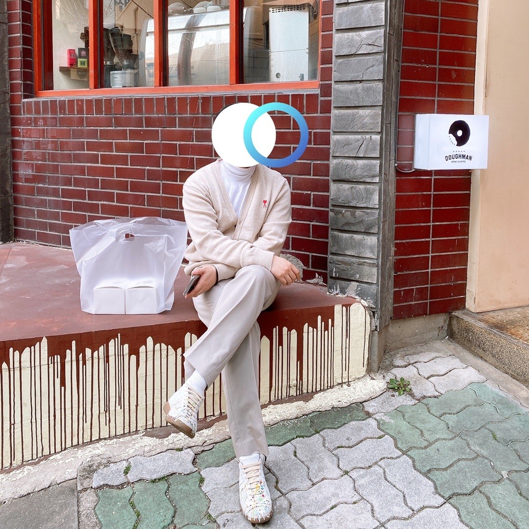 Maison Margiela Replica Paint Drop Sneakers 착용 스타일
