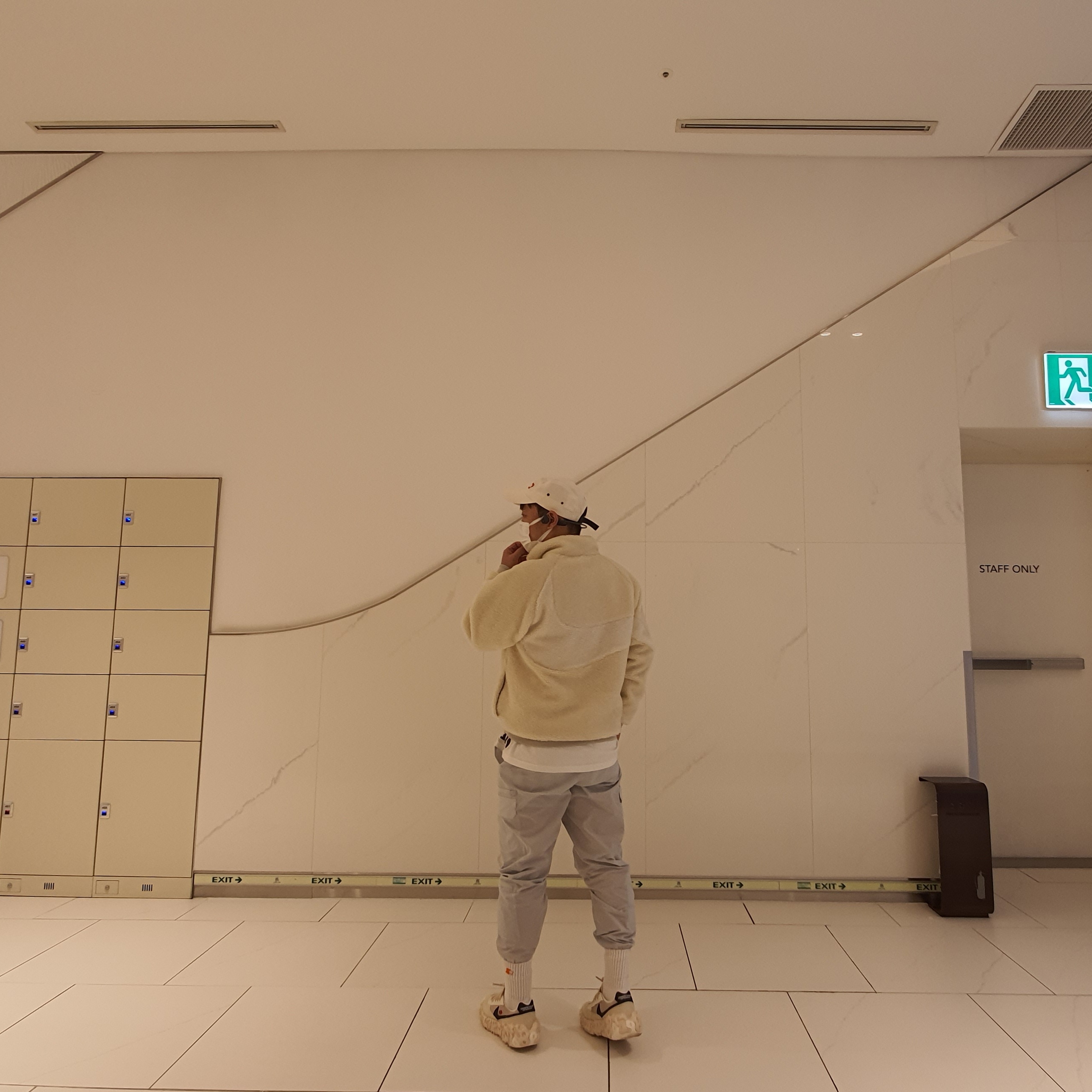 Nike x Undercover Overbreak SP Overcast, Nike Big Swoosh Full Zip Jacket Light Bone Sail 착용 스타일