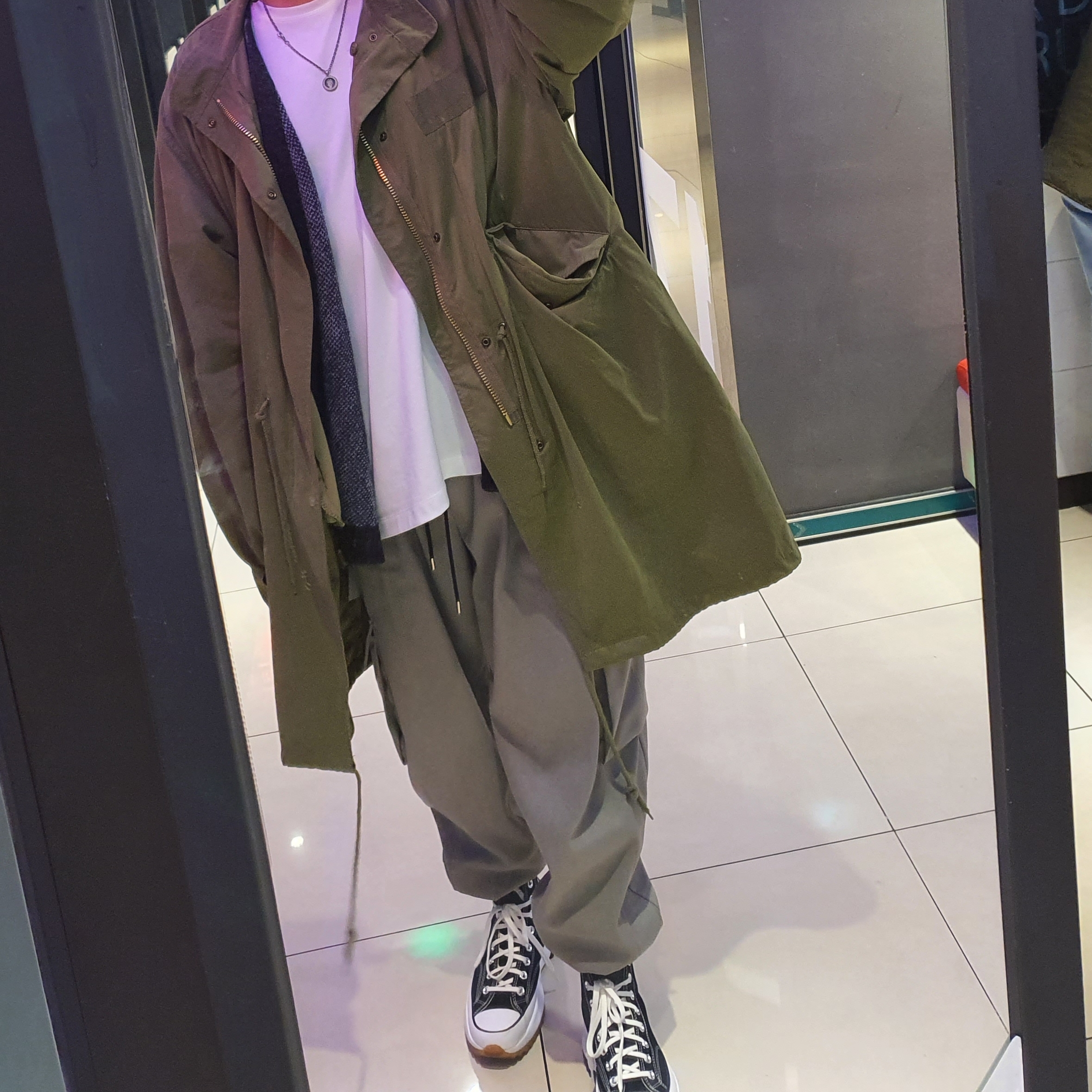 Converse Run Star Hike Hi Black White Gum 착용 스타일 - 1