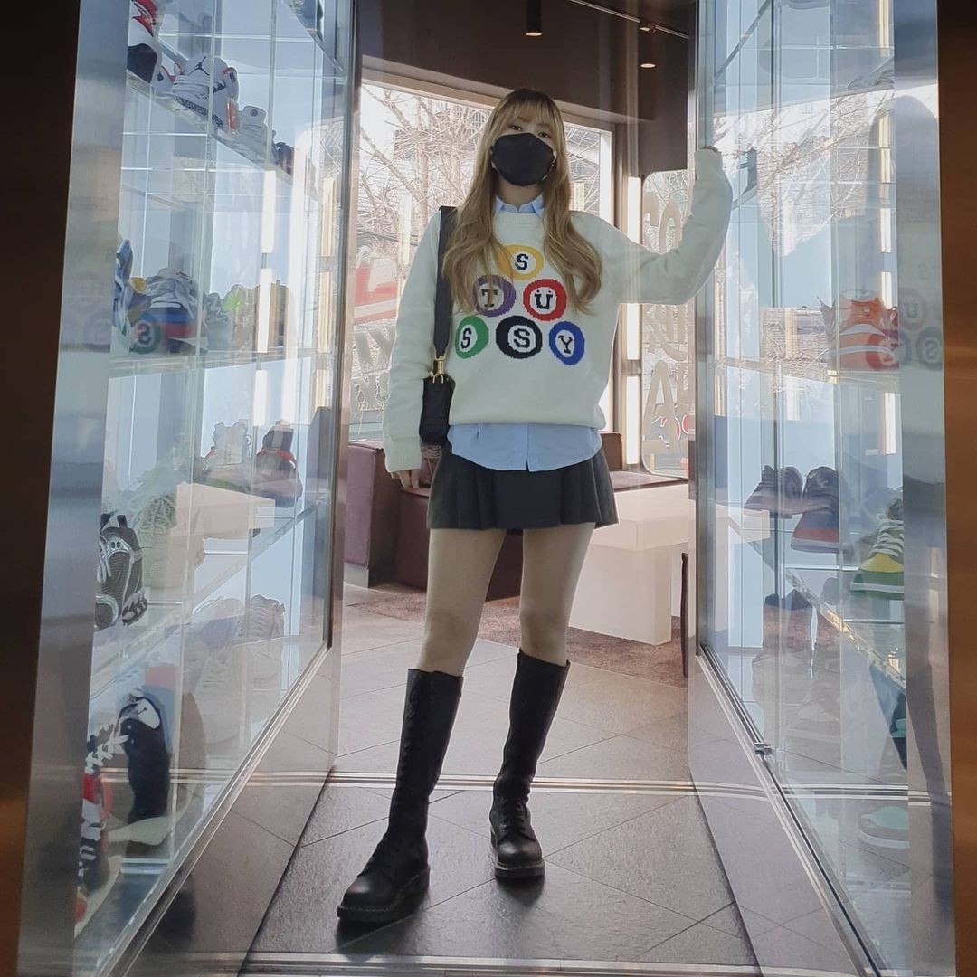 Stussy Billiard Sweater Natural 착용 스타일