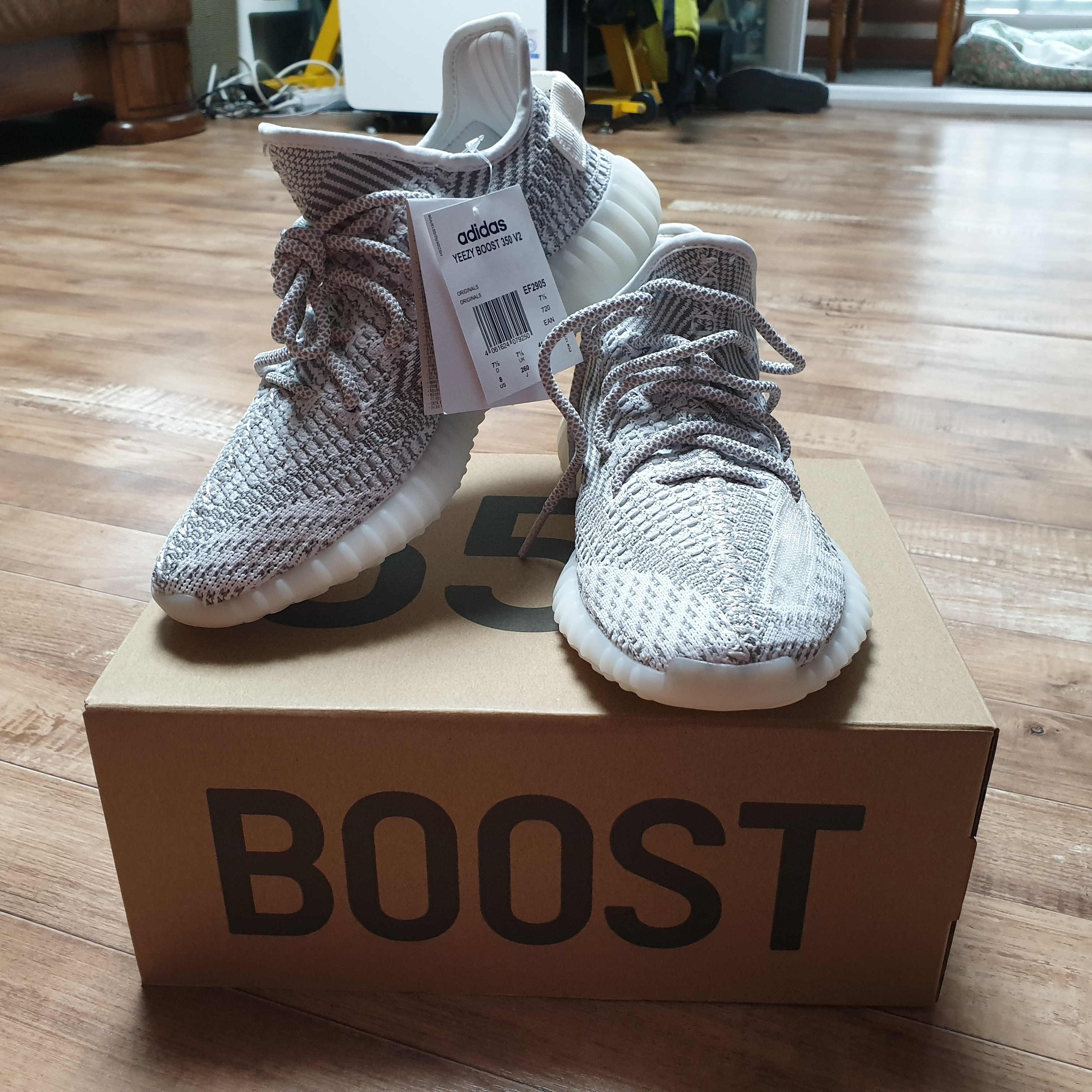 Adidas Yeezy Boost 350 V2 Static - Non-Reflective 2018 착용 스타일