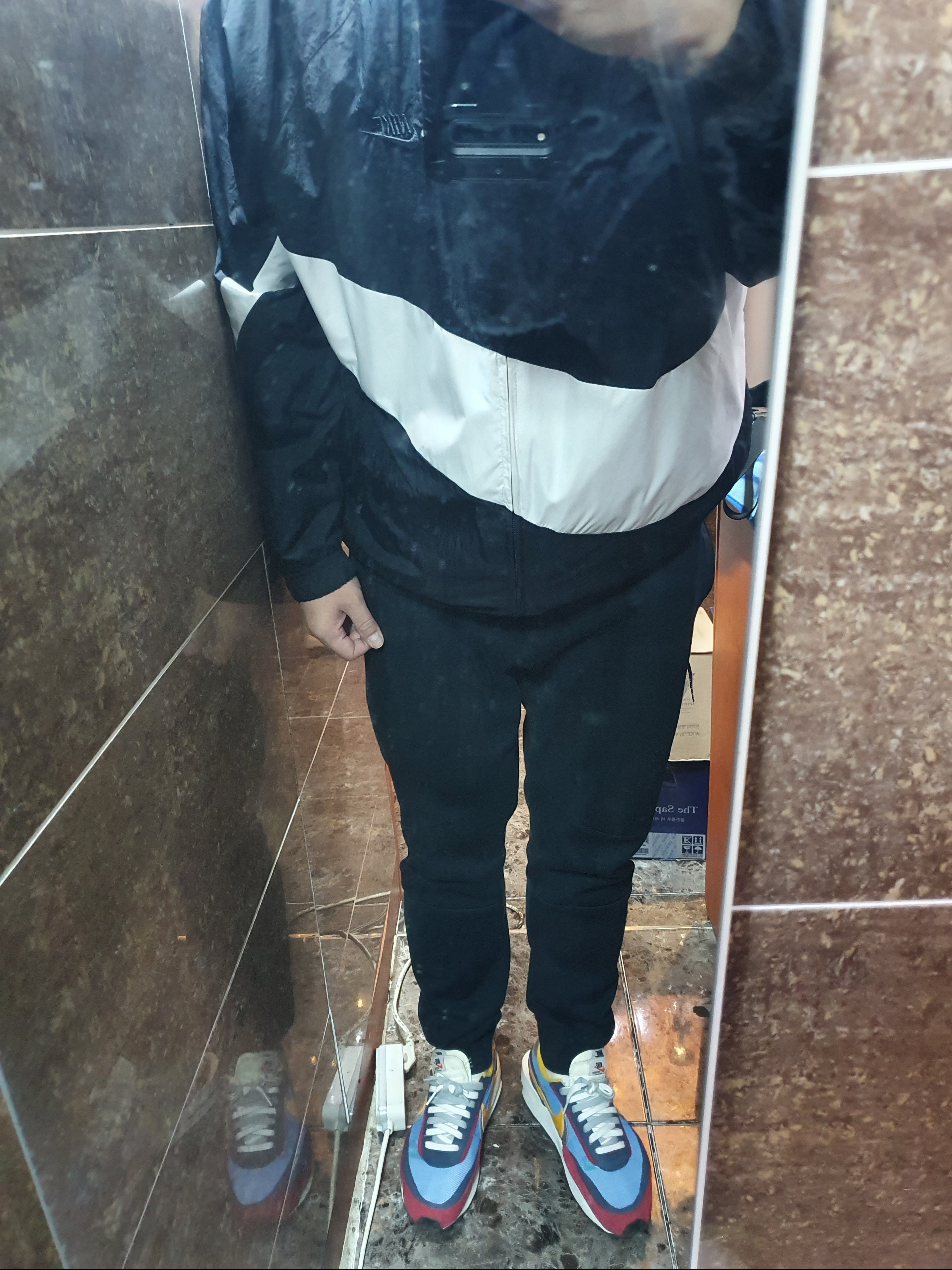 Nike x Sacai LDWaffle Blue Multi 착용 스타일