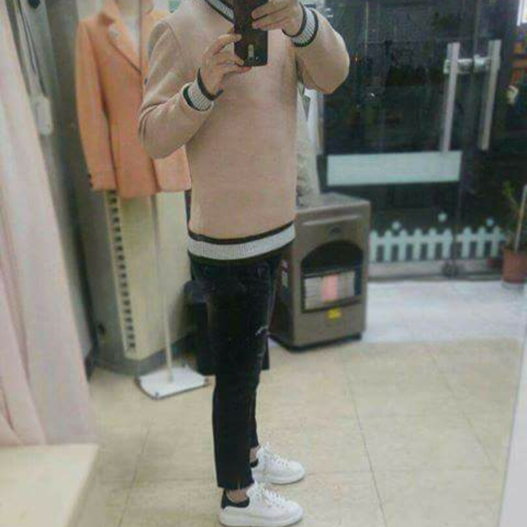 Alexander McQueen Oversized Sneakers White Black 착용 스타일
