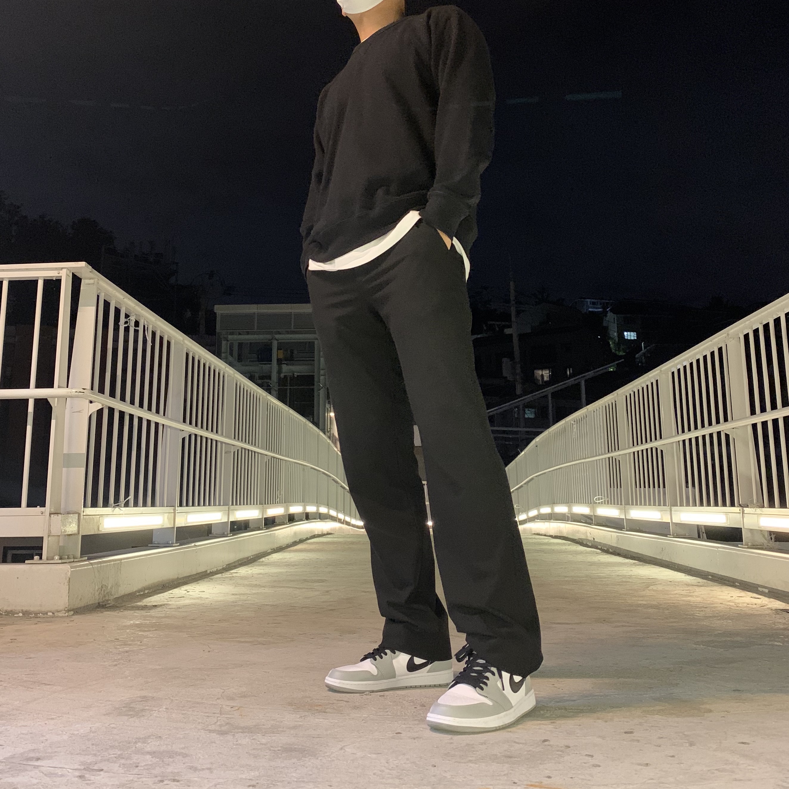 Jordan 1 Mid Light Smoke Grey 착용 스타일