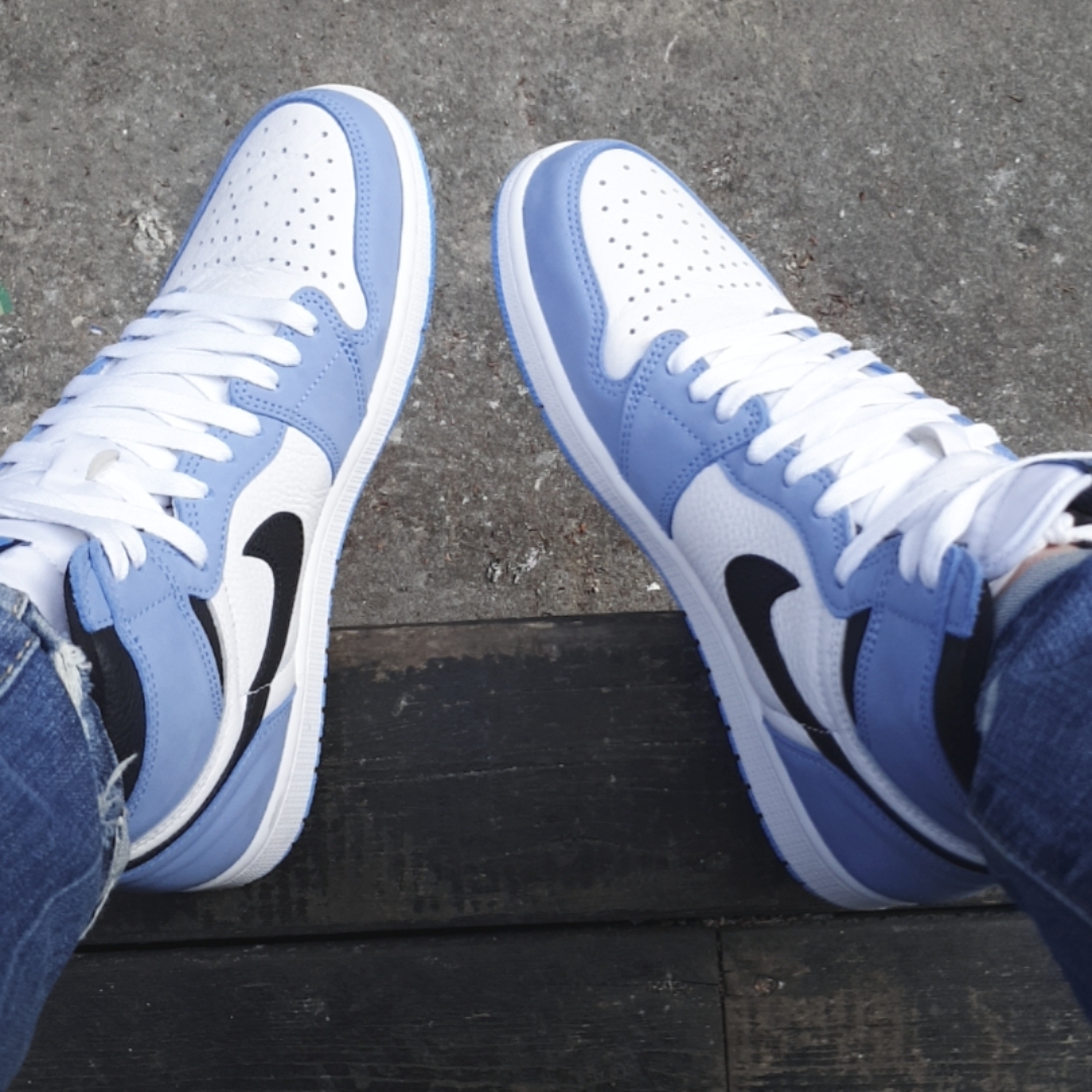 Jordan 1 Retro High OG University Blue 착용 스타일
