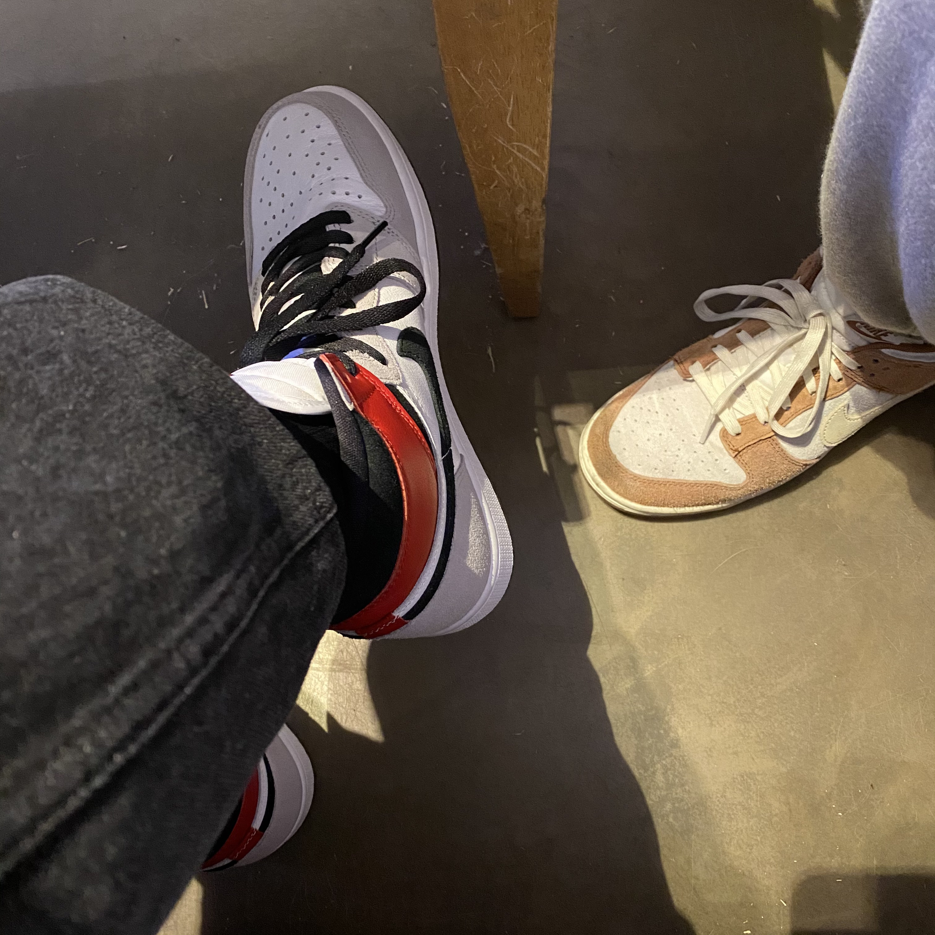 Jordan 1 Retro High OG Light Smoke Grey, Nike Dunk Low Pro Premium Medium Curry 착용 스타일 - 3