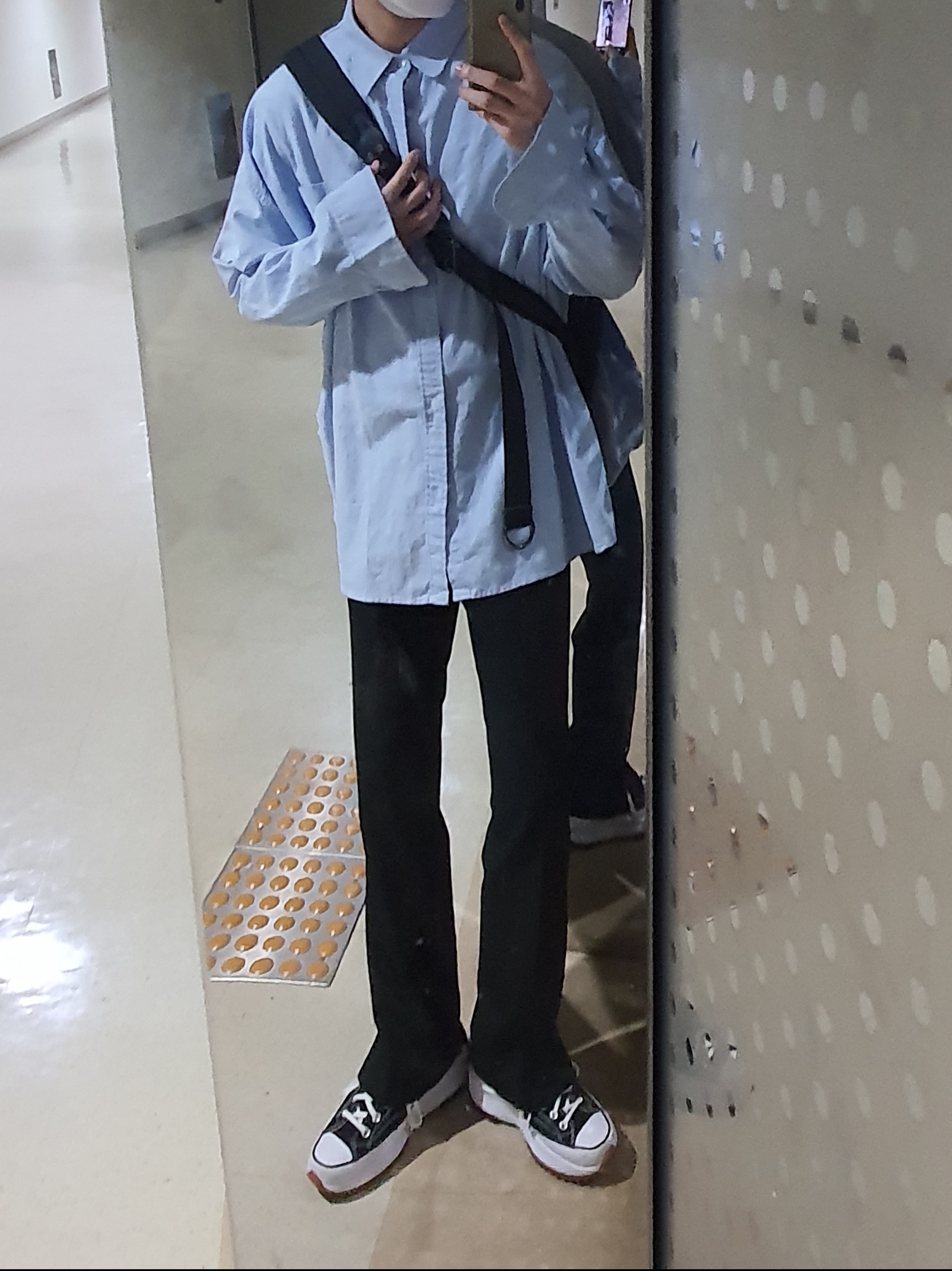 Converse Run Star Hike Hi Black White Gum 착용 스타일