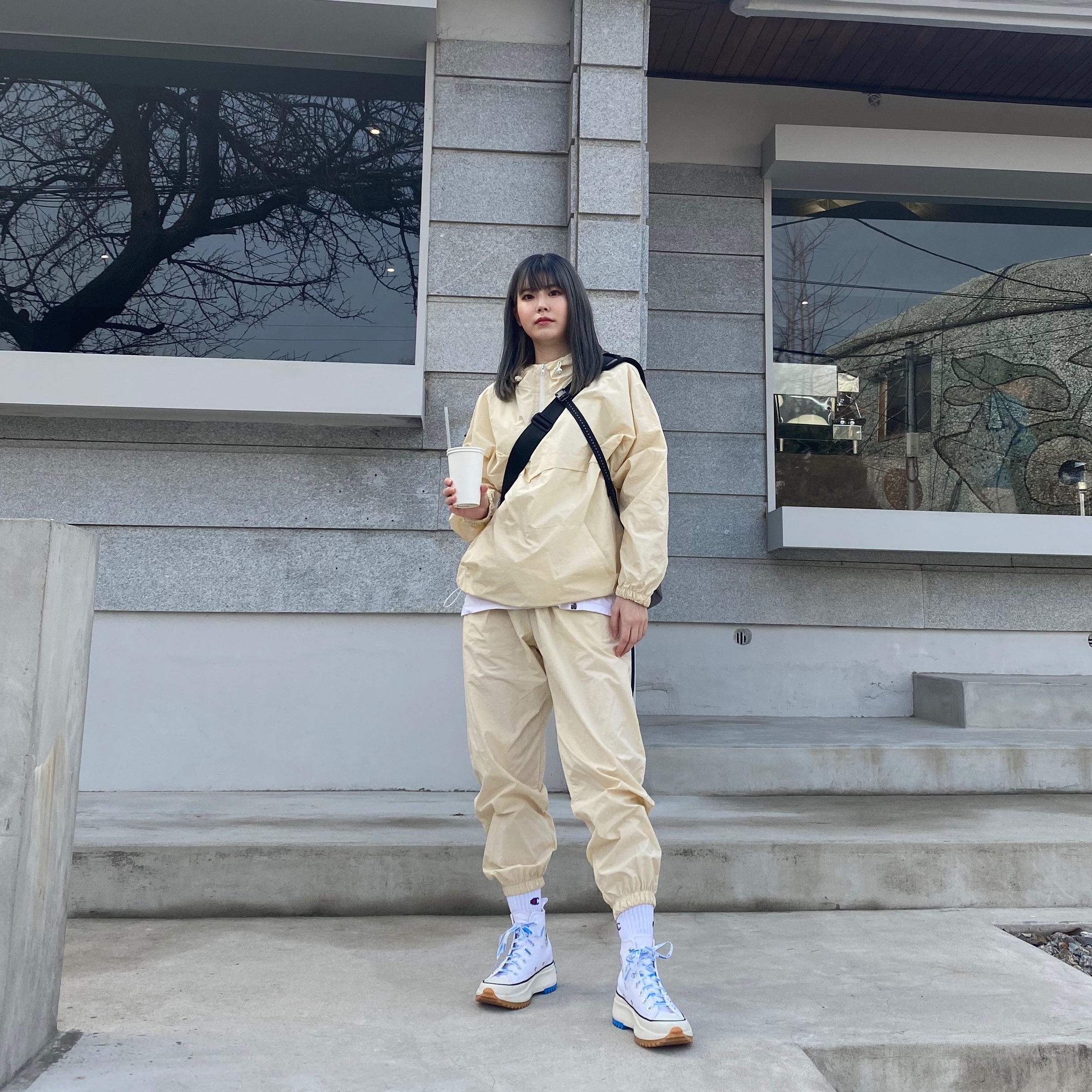Converse x JW Anderson Run Star Hike Hi White 착용 스타일 - 2