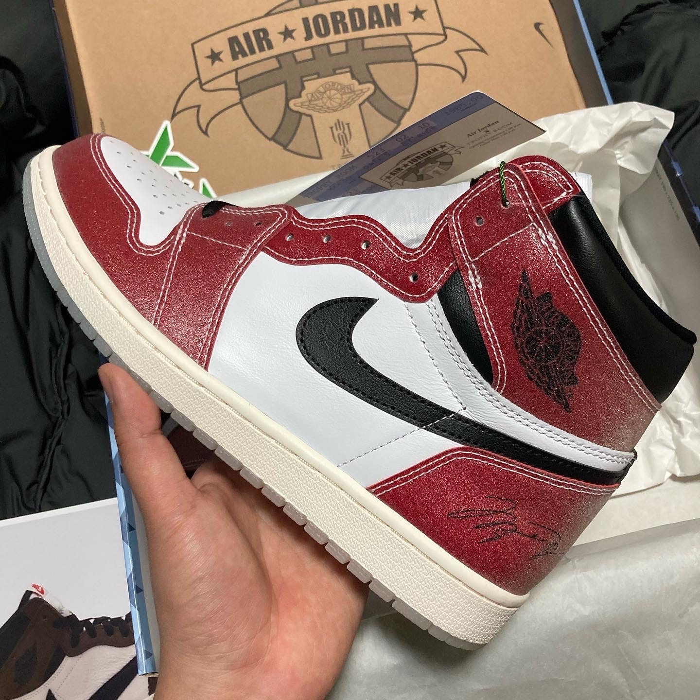 Jordan 1 x Trophy Room Retro High OG SP Chicago 착용 스타일 - 1