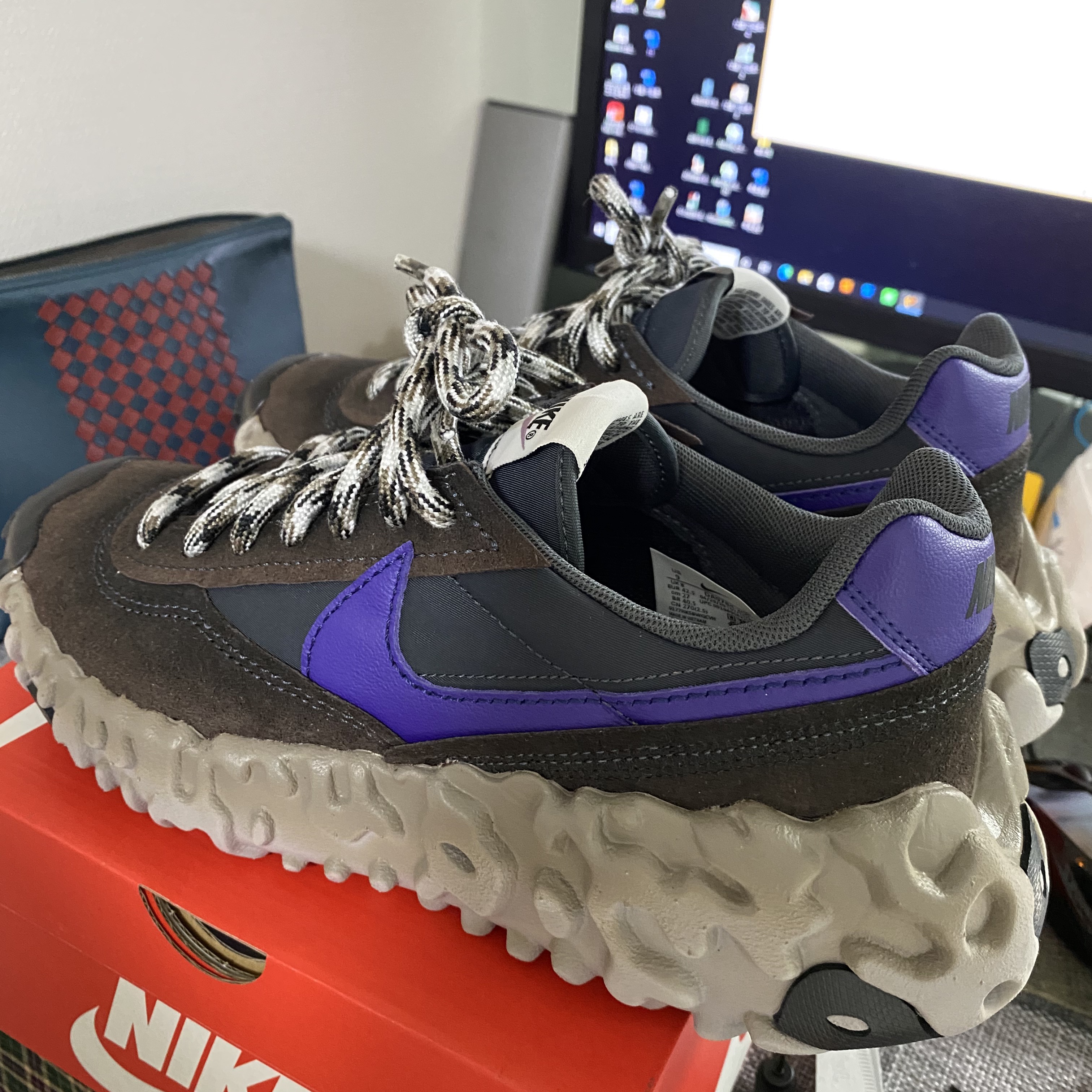 Nike Overbreak SP Baroque Brown 착용 스타일