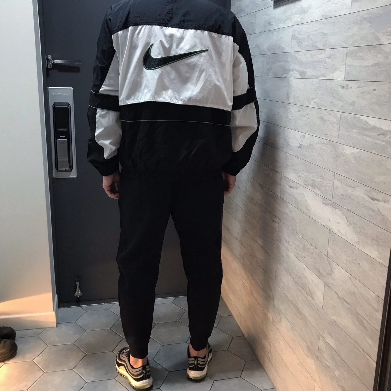 Nike Air Max 97 OG Black Volt Asia 착용 스타일