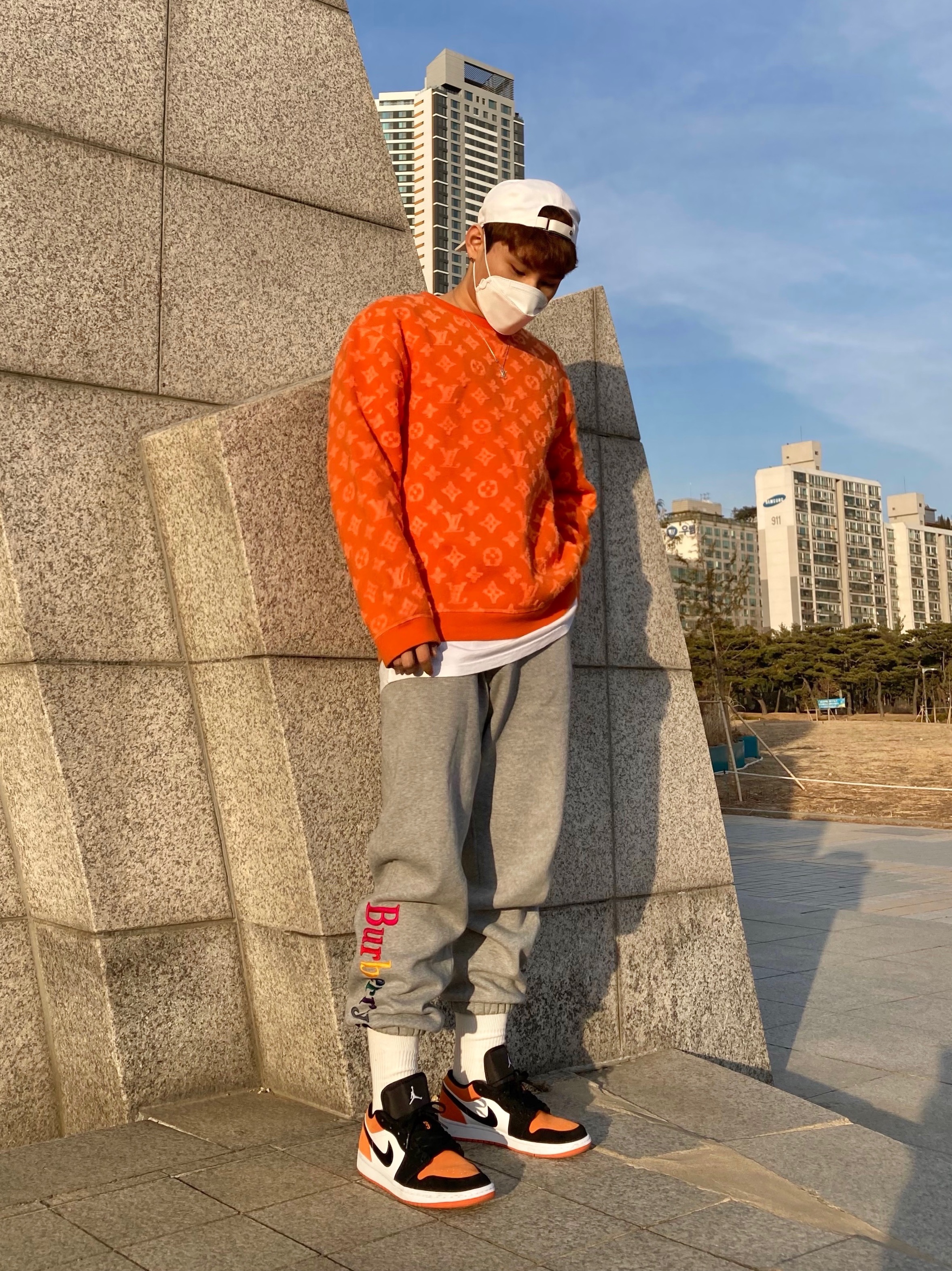 Jordan 1 Low Shattered Backboard 착용 스타일
