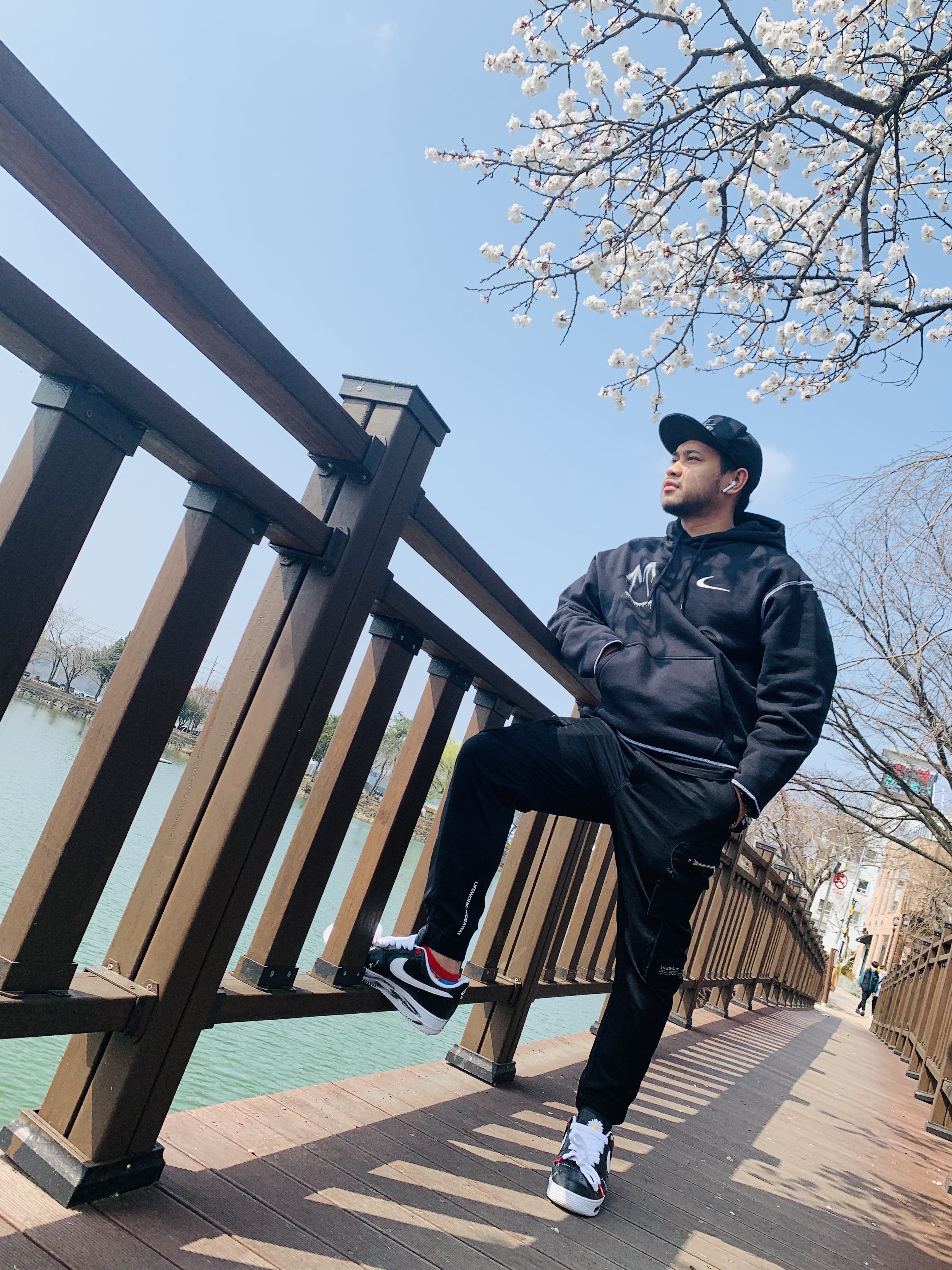 Nike x Peaceminusone Air Force 1 Low Para-Noise, Nike x Off-White NRG RU Hoodie 착용 스타일