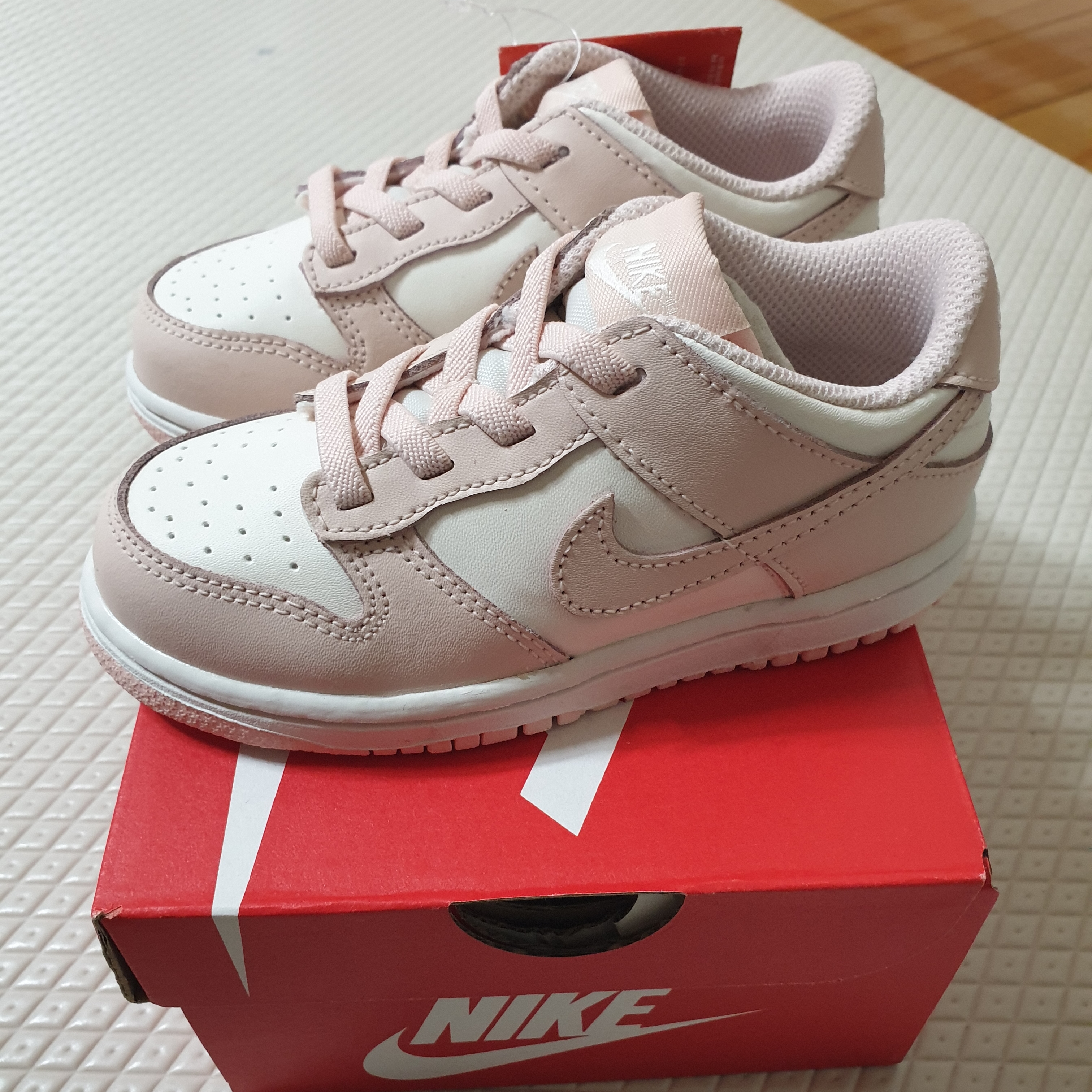 (TD) Nike Dunk Low Orange Pearl 착용 스타일 - 3