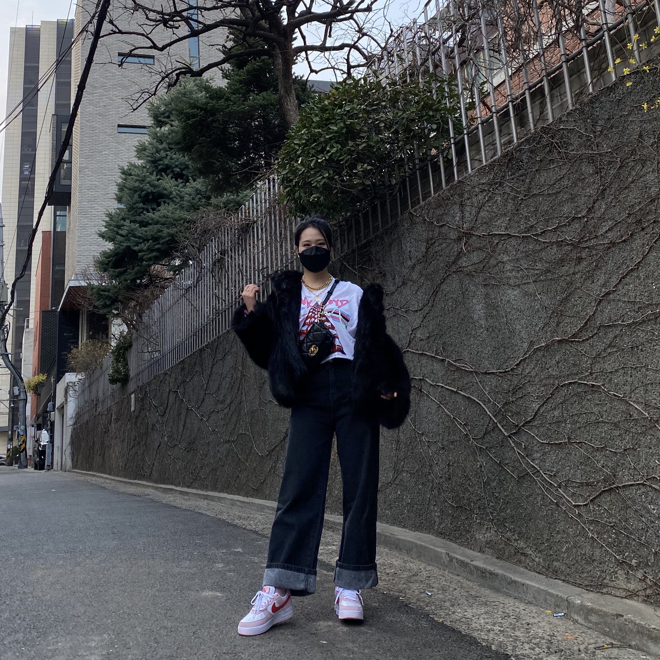 Nike Air Force 1 '07 QS Valentine's Day 착용 스타일 - 3