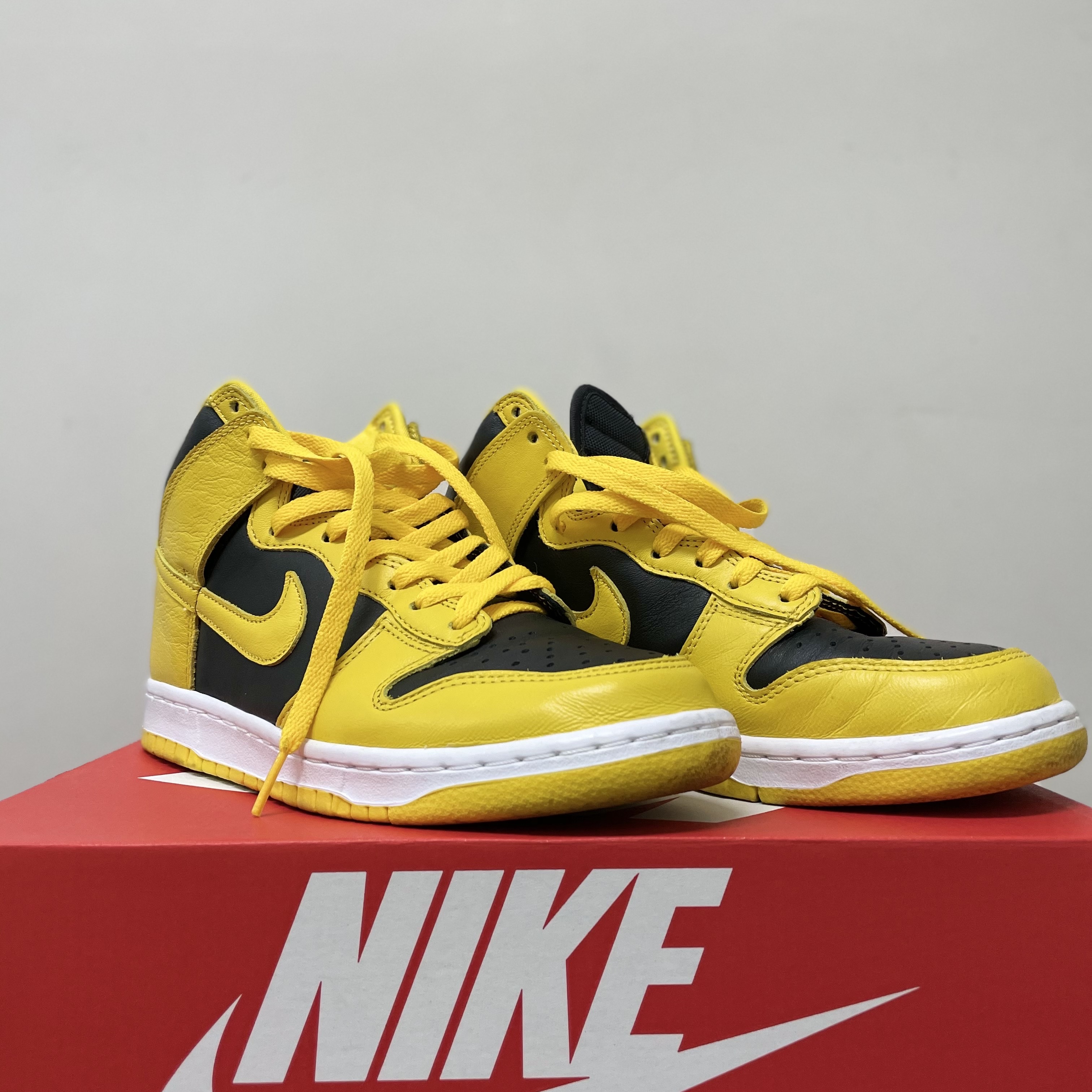 Nike Dunk High SP Varsity Maize 착용 스타일