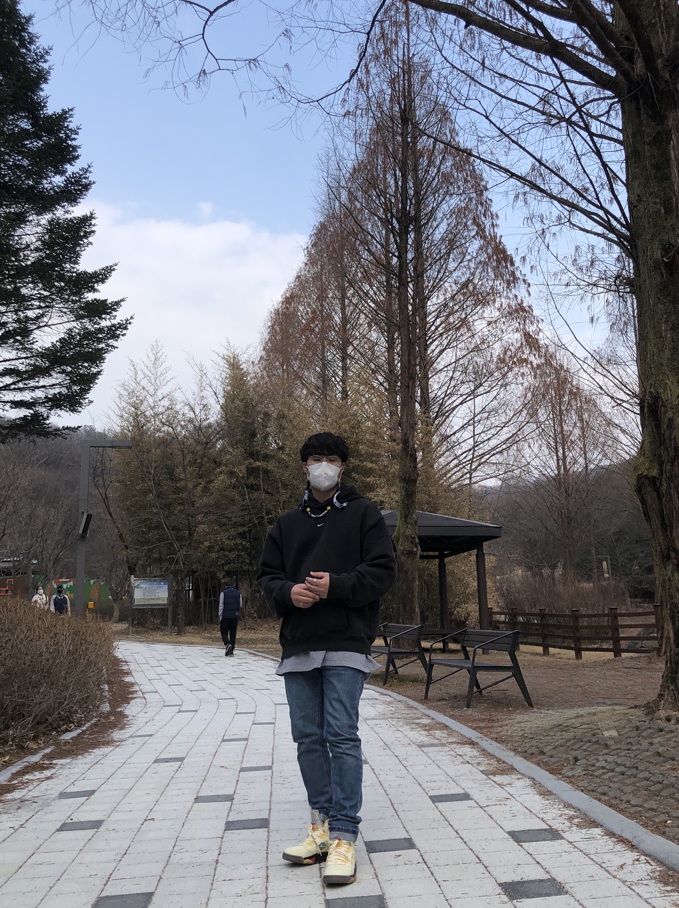 Jordan 5 x Off-White Retro SP Sail Fire Red, Off-White x Amore Pacific Protection Box (Without Cosmetics) 착용 스타일 - 2