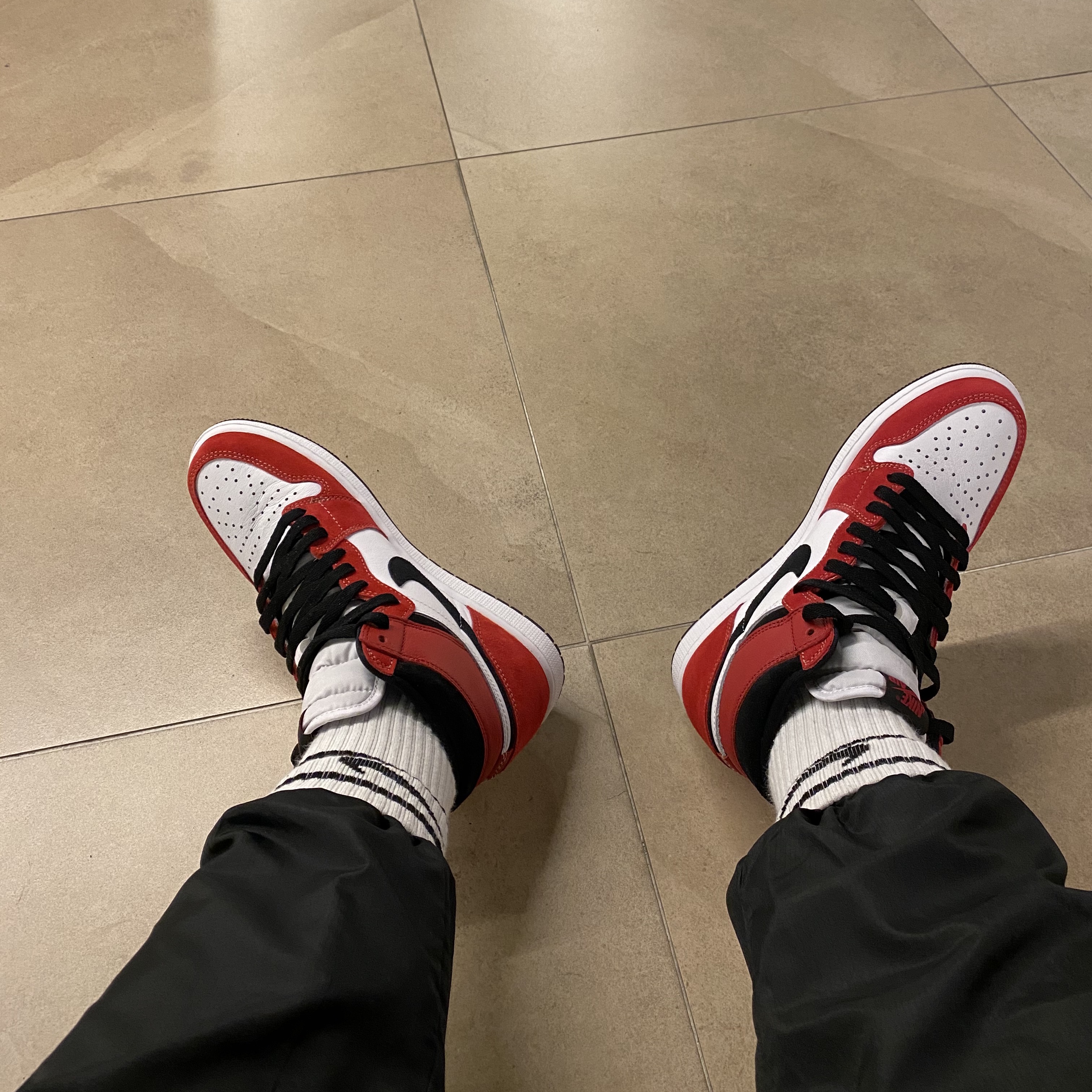 Jordan 1 Retro High OG Light Smoke Grey 착용 스타일