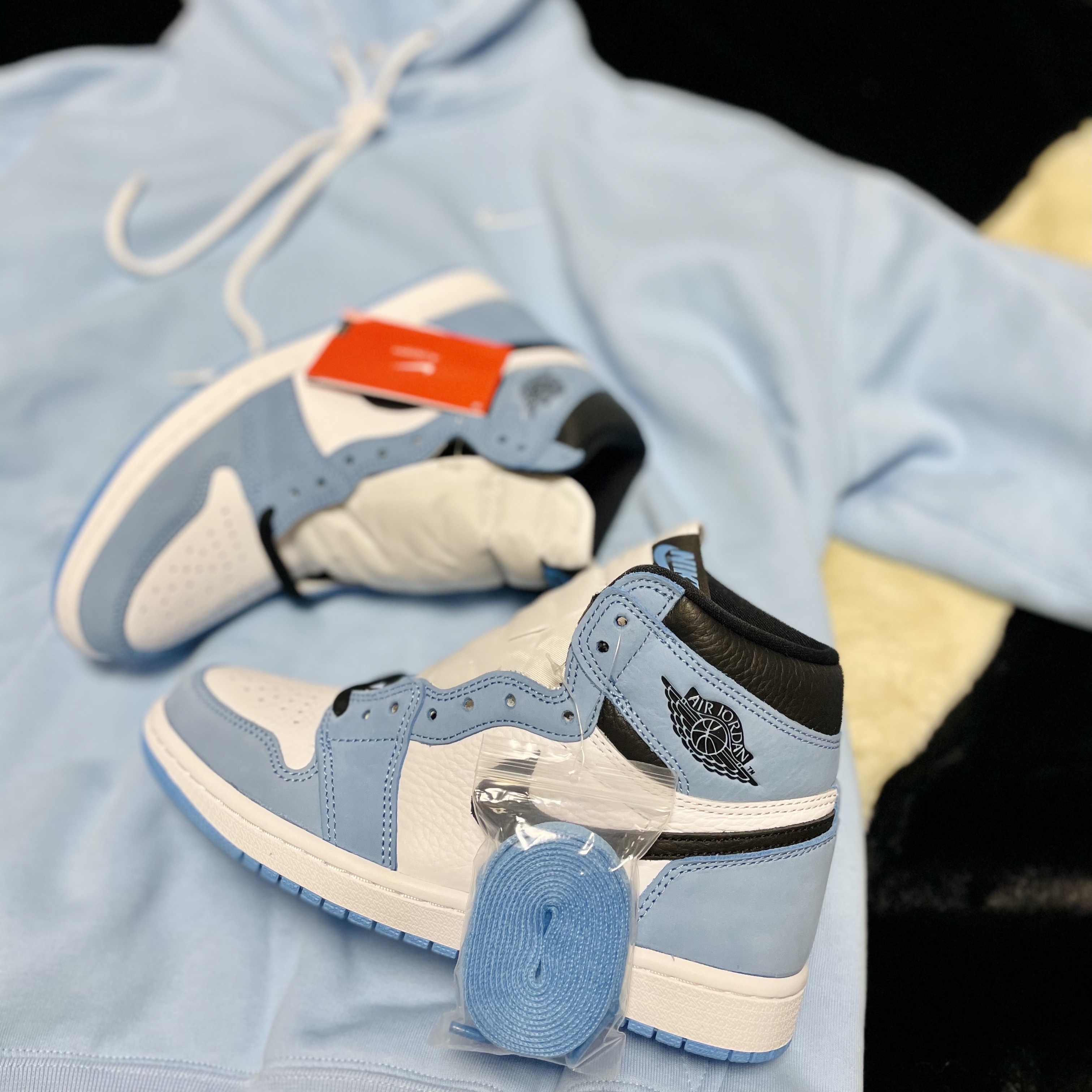 Jordan 1 Retro High OG University Blue, (GS) Jordan 1 Retro High OG University Blue 착용 스타일