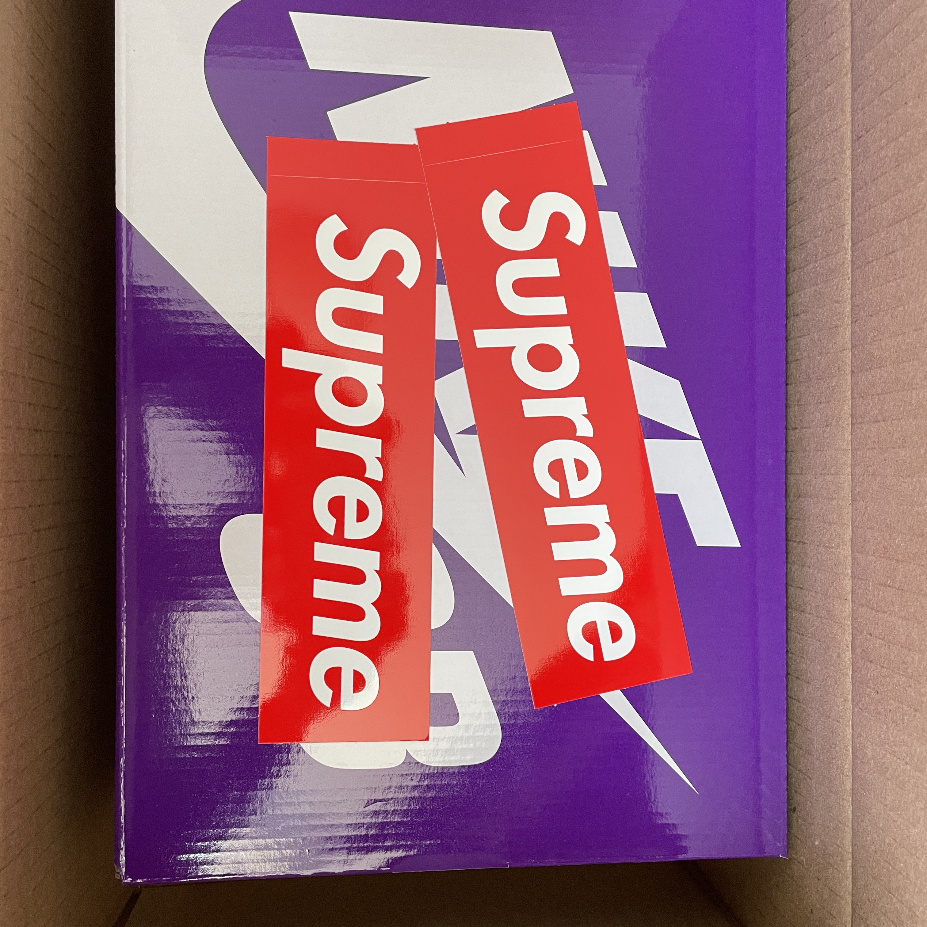 Nike x Supreme SB Dunk Low Barkroot Brown 착용 스타일 - 2