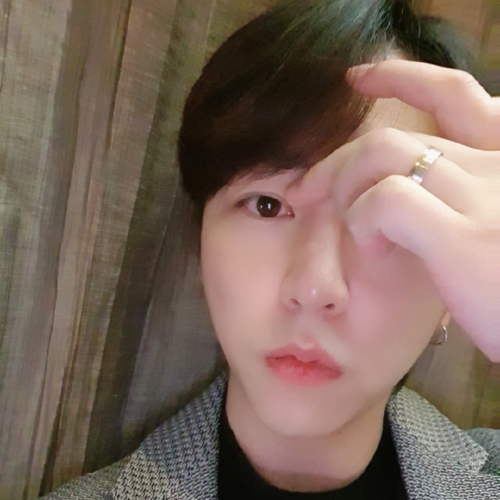 KREAM 프로필 이미지