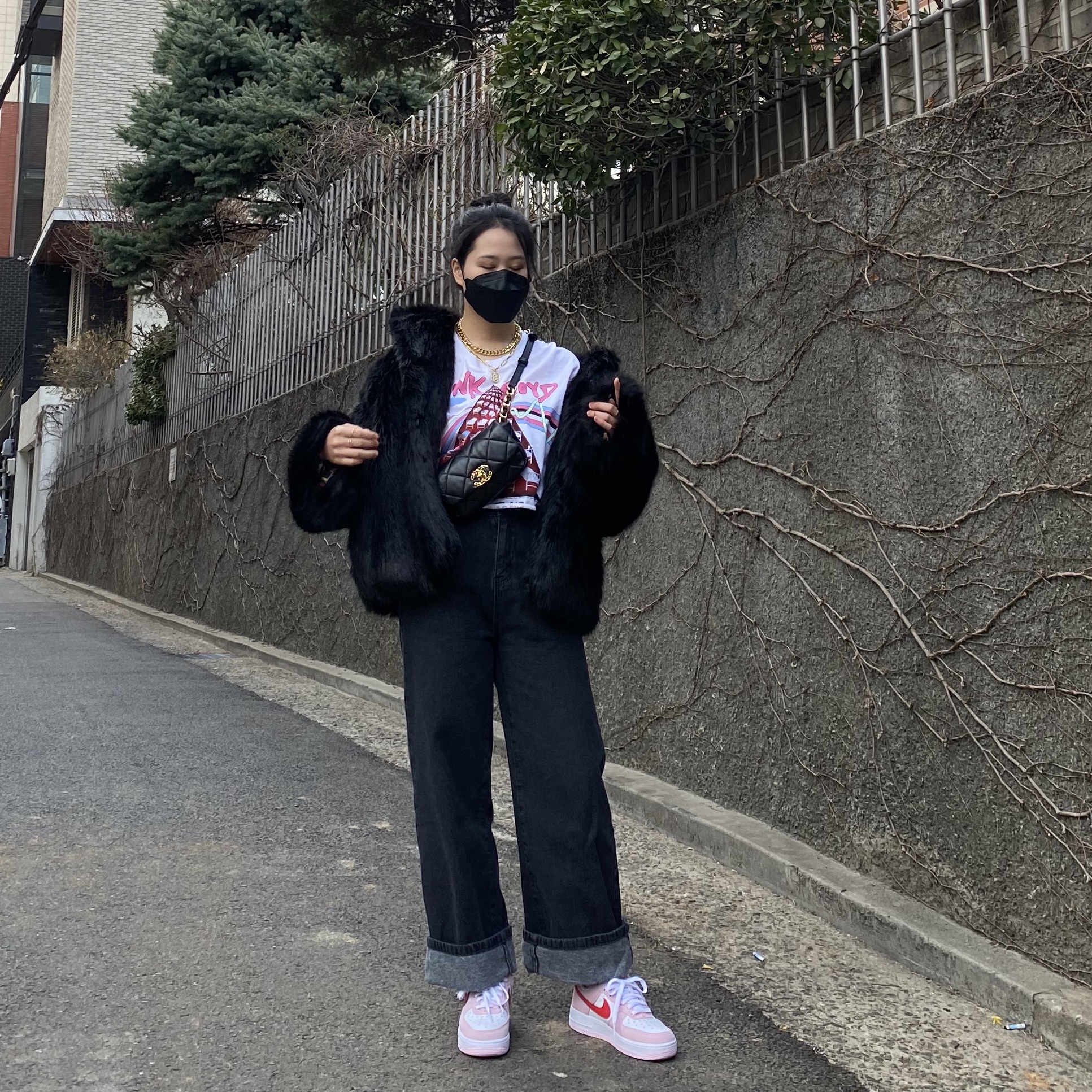 Nike Air Force 1 '07 QS Valentine's Day 착용 스타일 - 2
