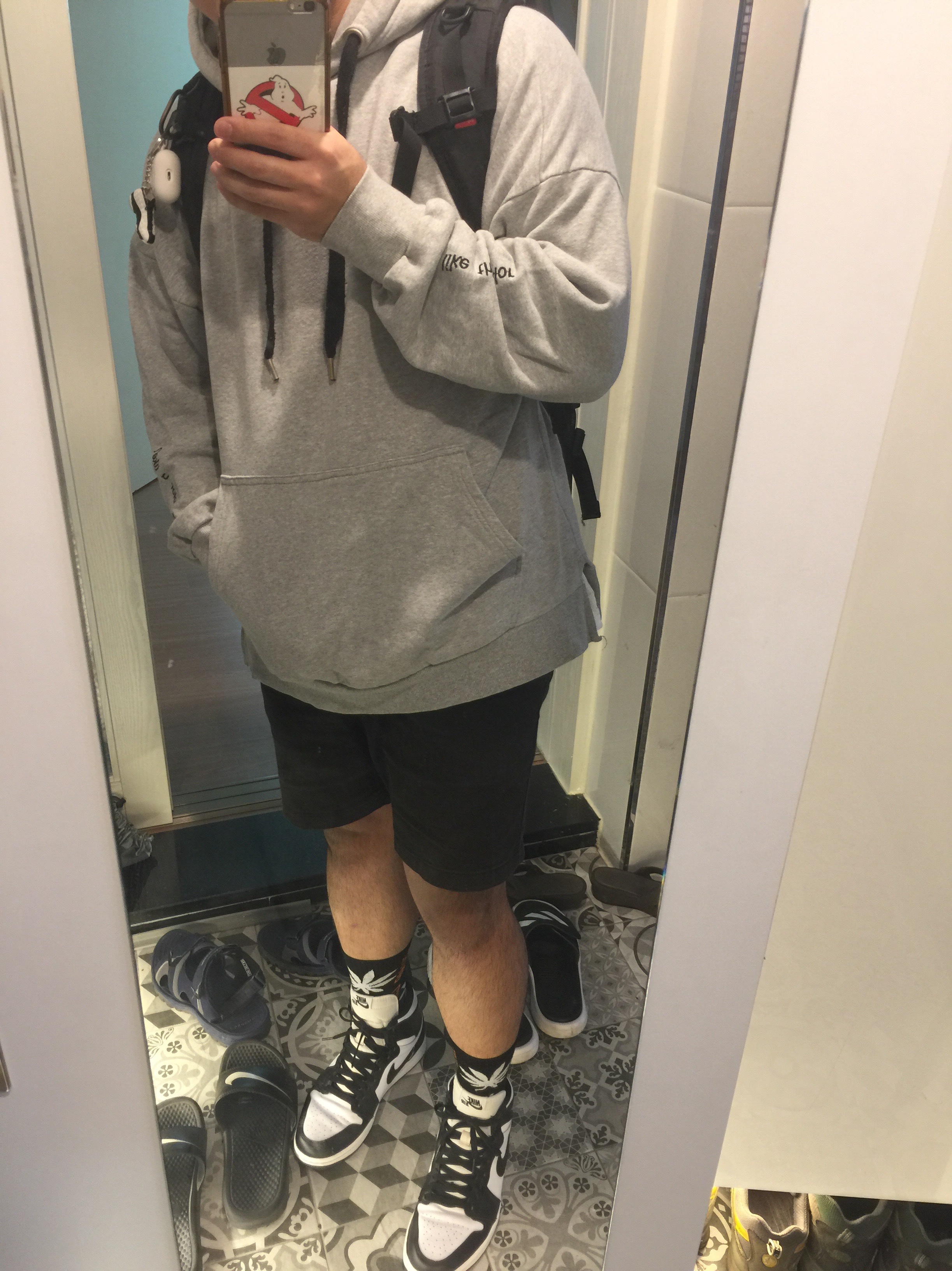 Jordan 1 Retro High OG Black White 2014, Supreme Backpack Black - 18FW 착용 스타일