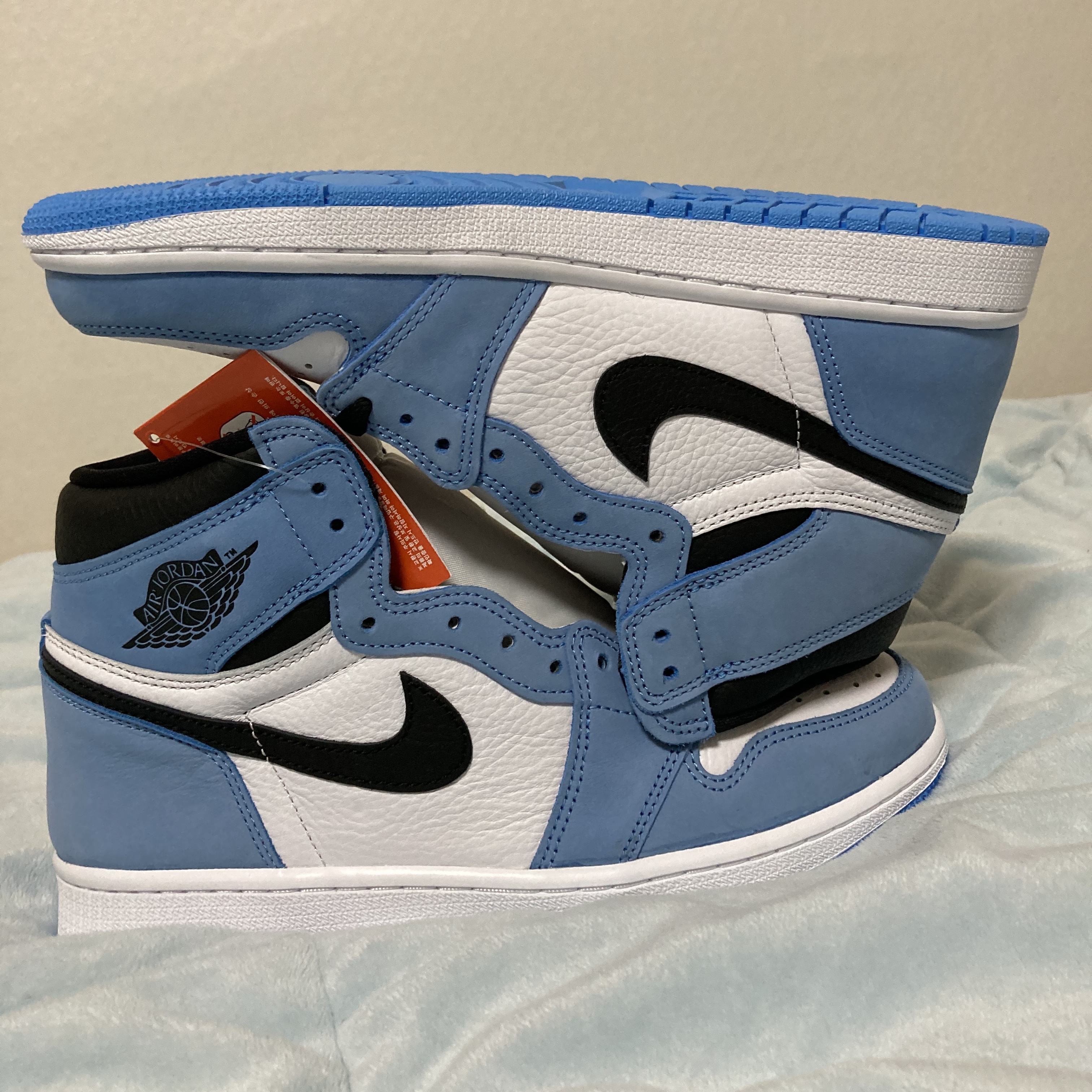 Jordan 1 Retro High OG University Blue, (GS) Jordan 1 Retro High OG University Blue 착용 스타일 - 3