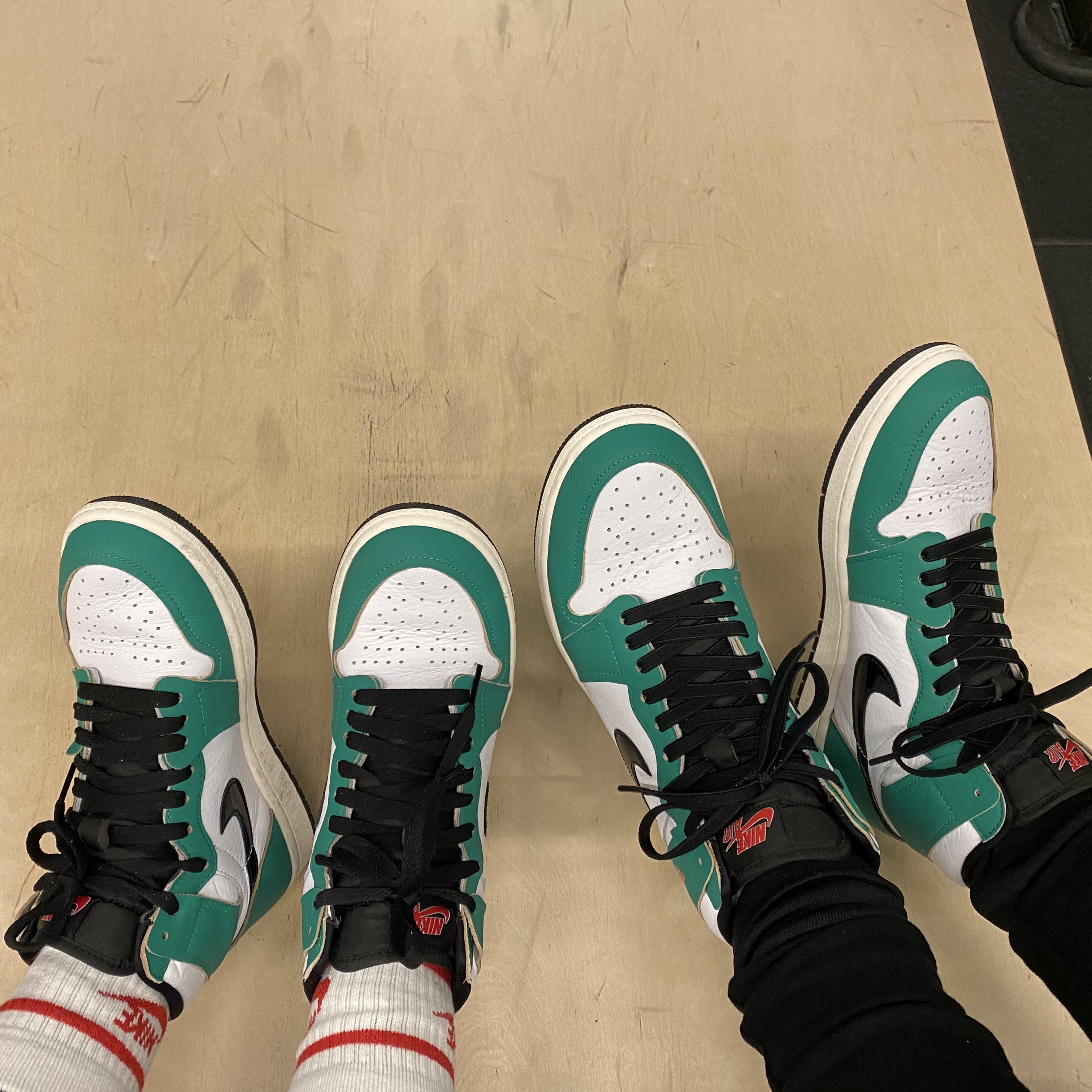 (W) Jordan 1 Retro High OG Lucky Green 착용 스타일