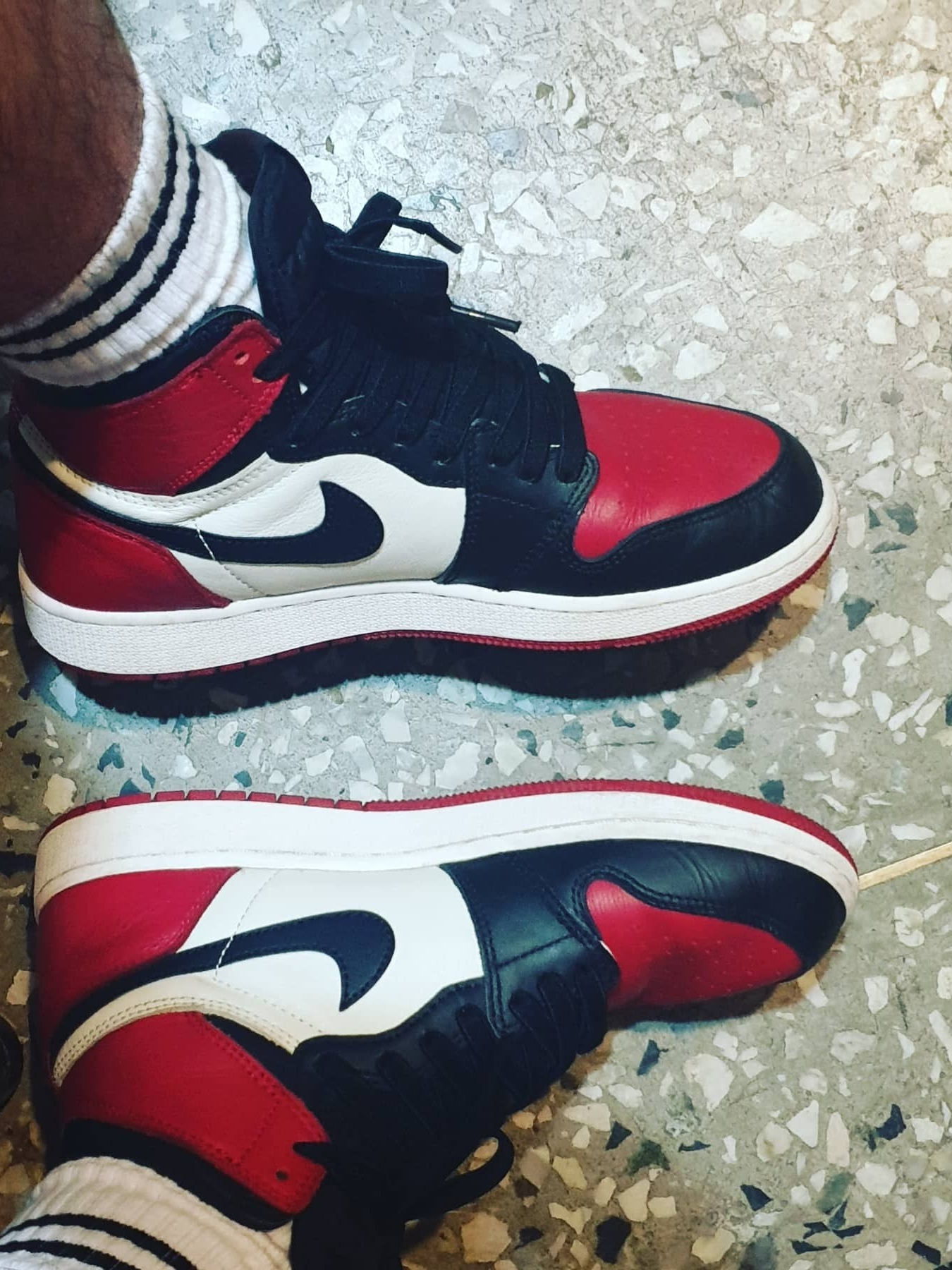 (GS) Jordan 1 Retro High OG Bred Toe, (GS) Nike Air More Uptempo 96 Bulls 2021 착용 스타일 - 1