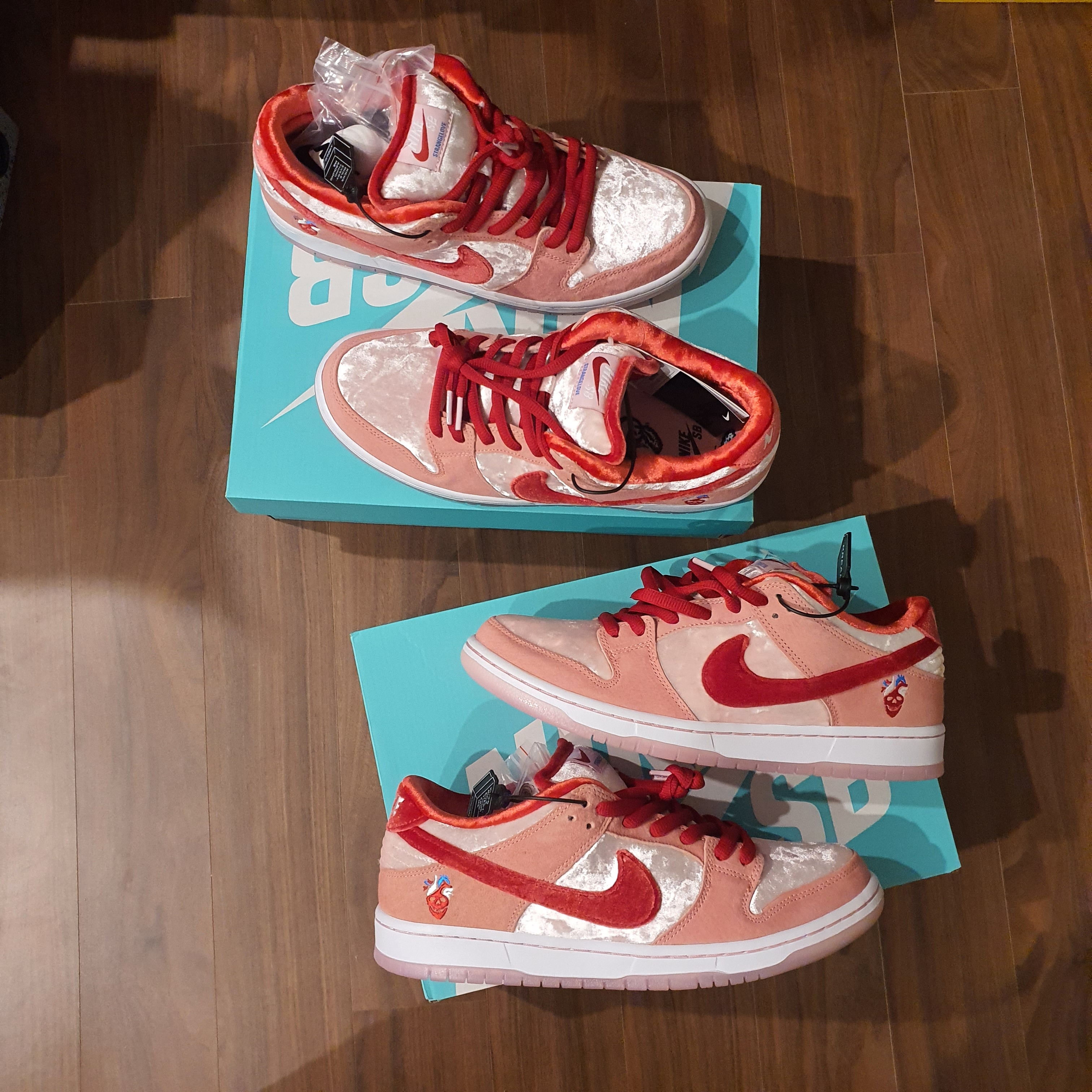 Nike x StrangeLove SB Dunk Low Pink (Regular Box) 착용 스타일