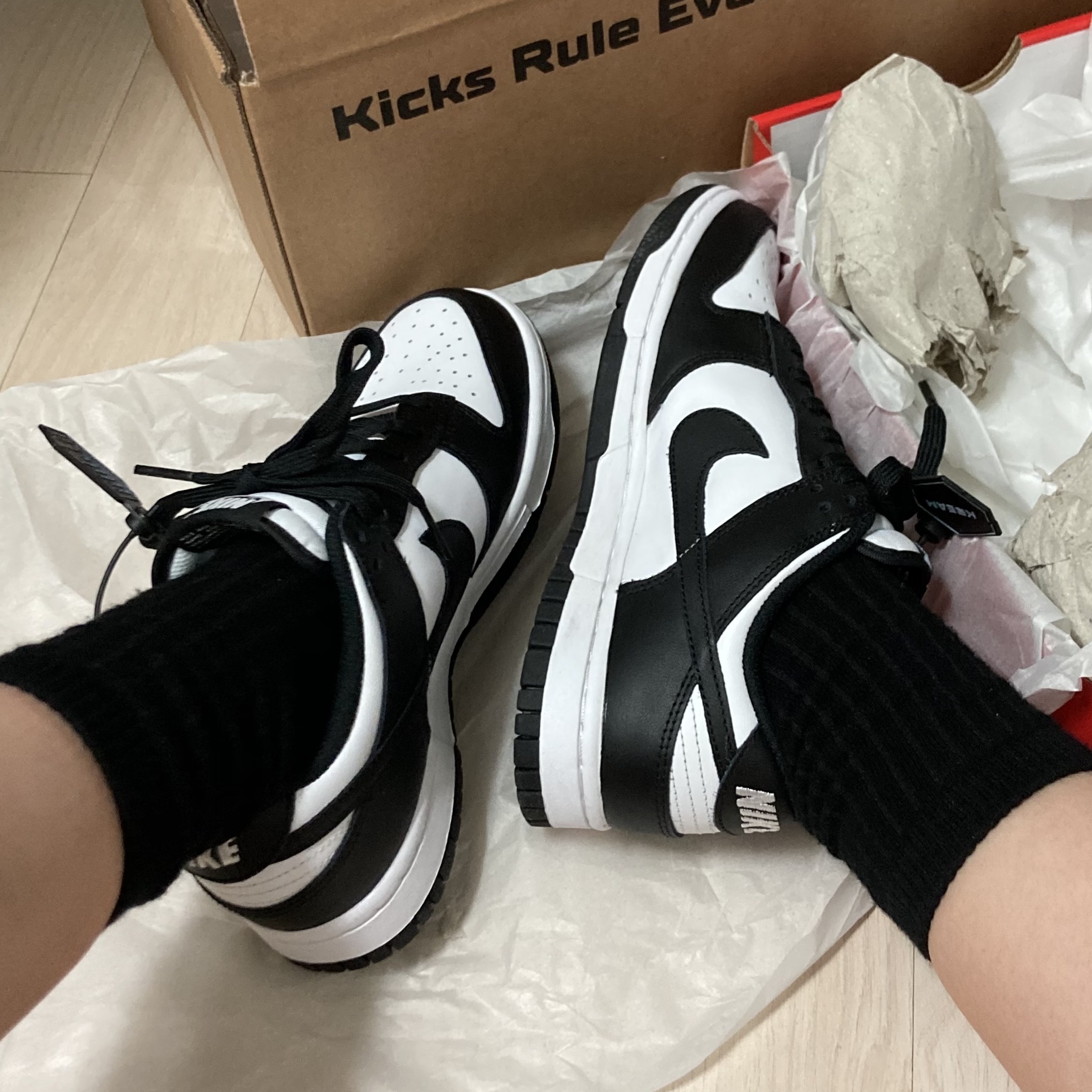(W) Nike Dunk Low Black 착용 스타일