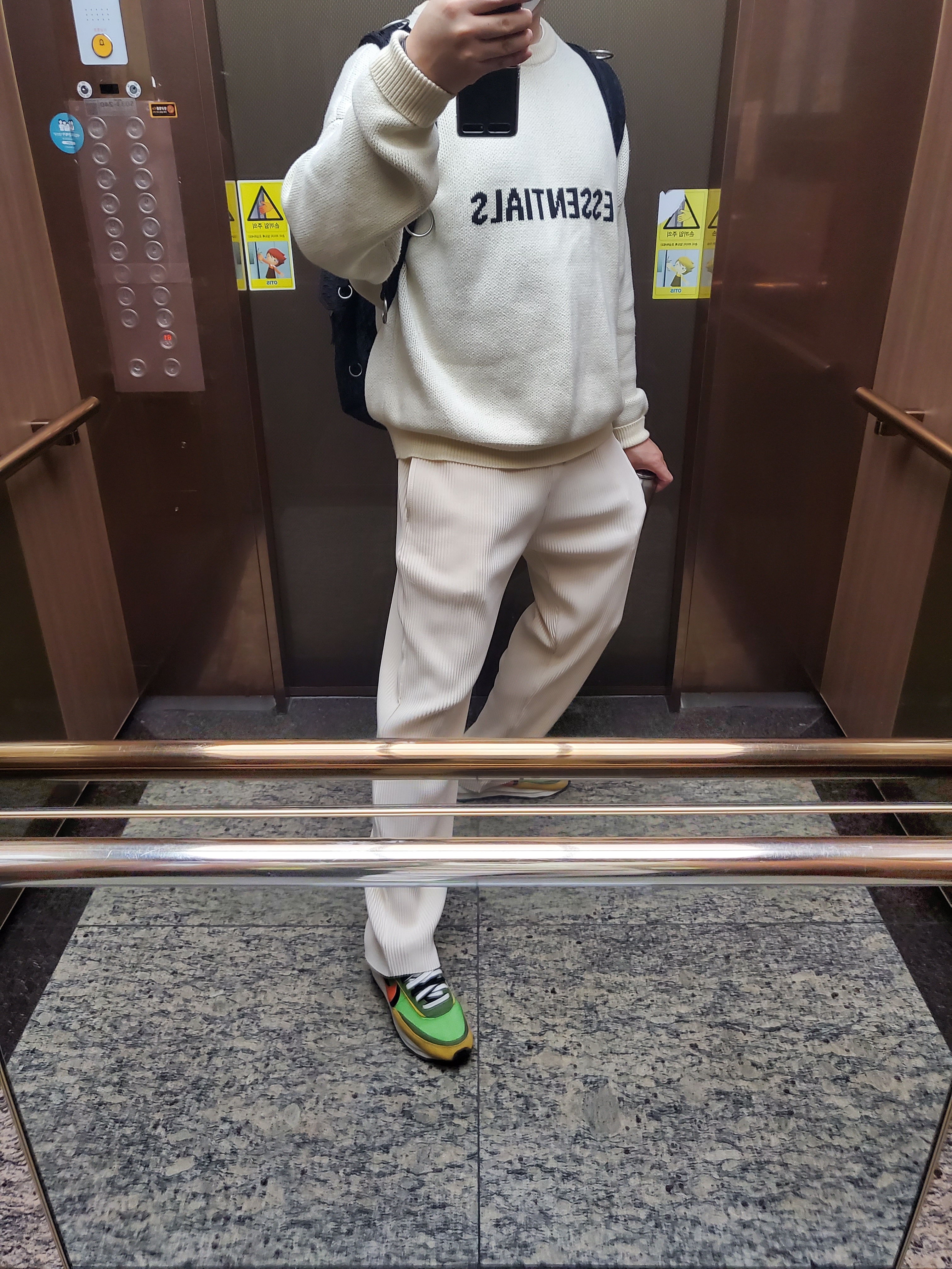 Nike x Sacai LDWaffle Green Multi, Essentials Knit Sweater Buttercream - 20SS 착용 스타일