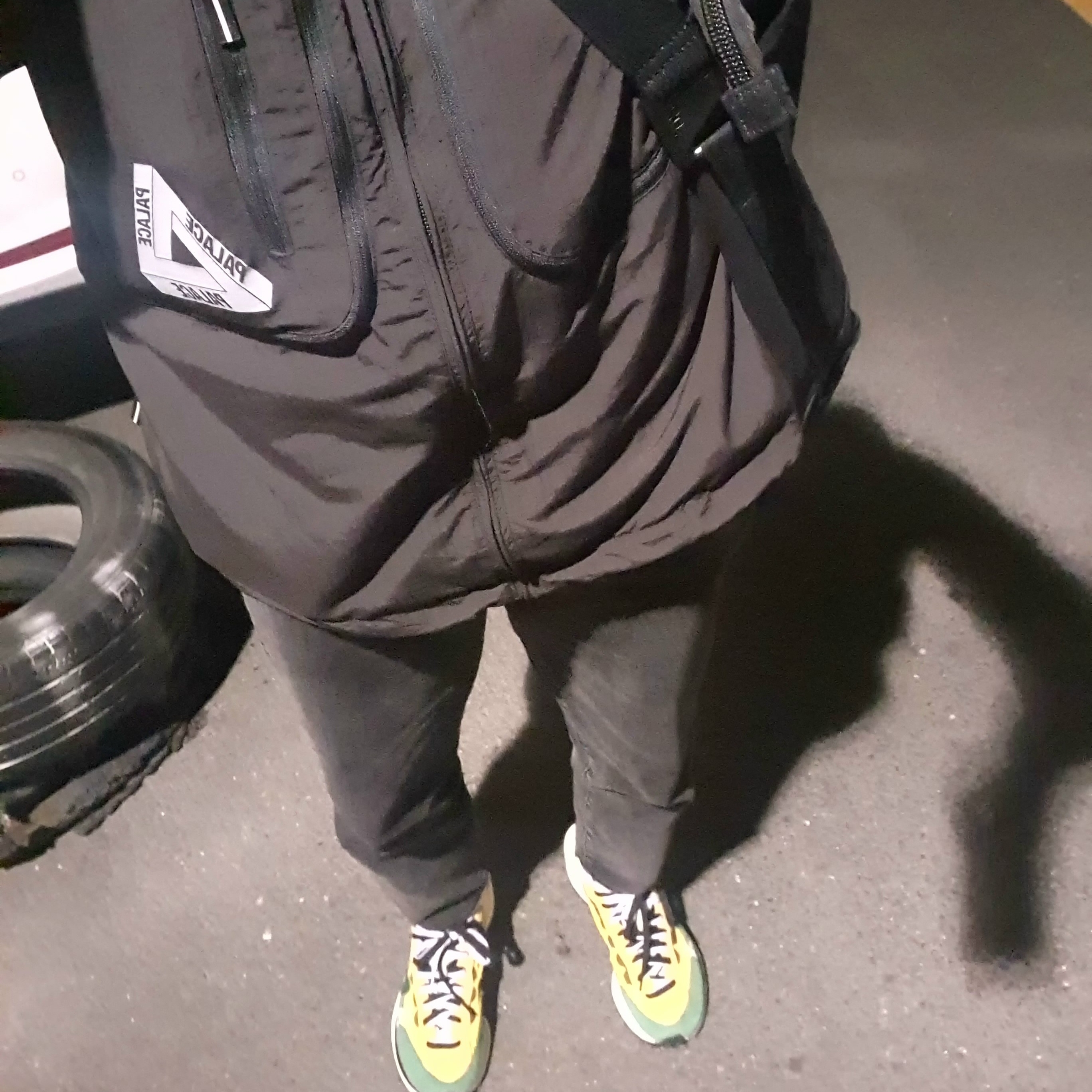 Nike x Sacai VaporWaffle Tour Yellow & Gorge Green Sail, Palace Travel Jacket Black - 21SS 착용 스타일
