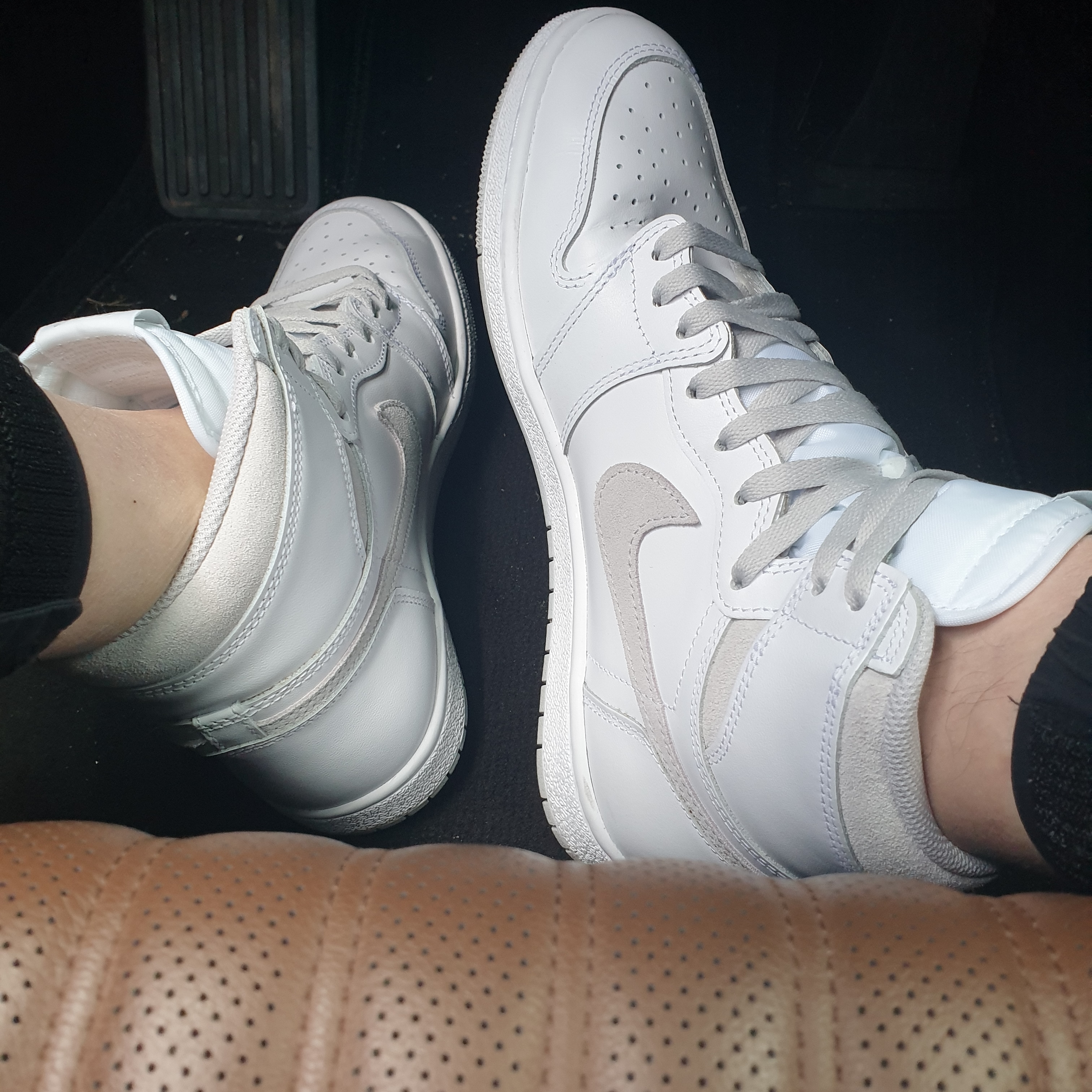 Jordan 1 High 85 Neutral Grey 착용 스타일