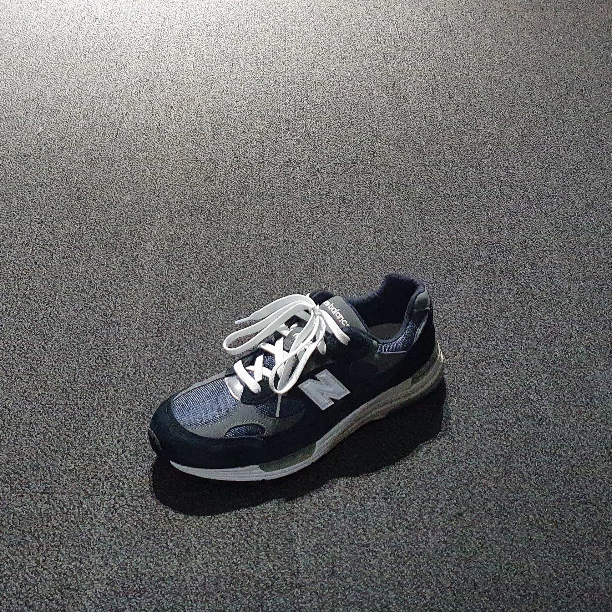 New Balance 992 Made in USA Navy 착용 스타일