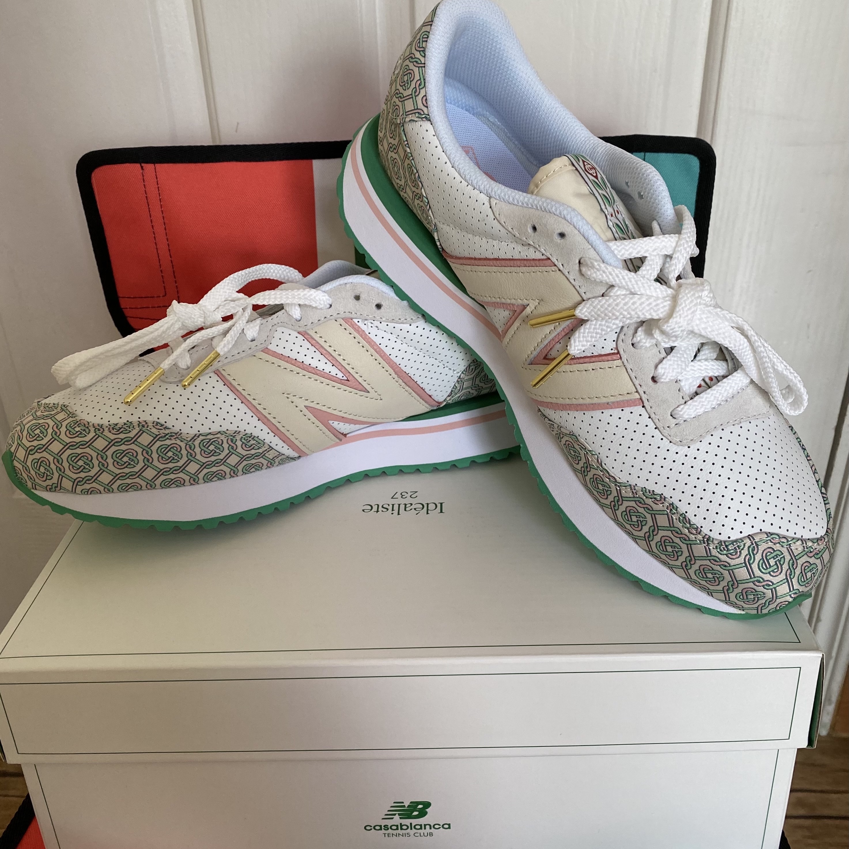 New Balance x Casablanca 237 Idealist Monogram White Green 착용 스타일