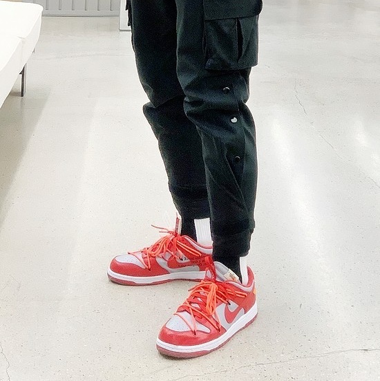 Nike x Off-White Dunk Low University Red 착용 스타일 - 1