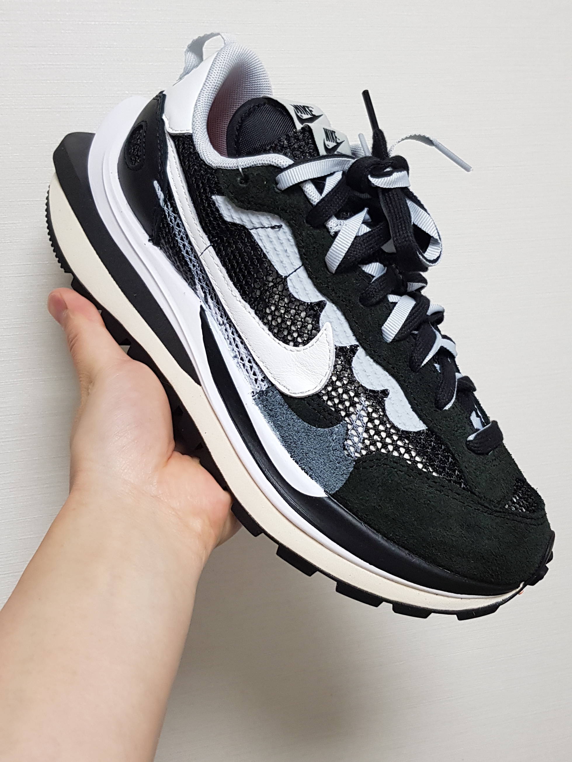 Nike x Sacai VaporWaffle Black White 착용 스타일
