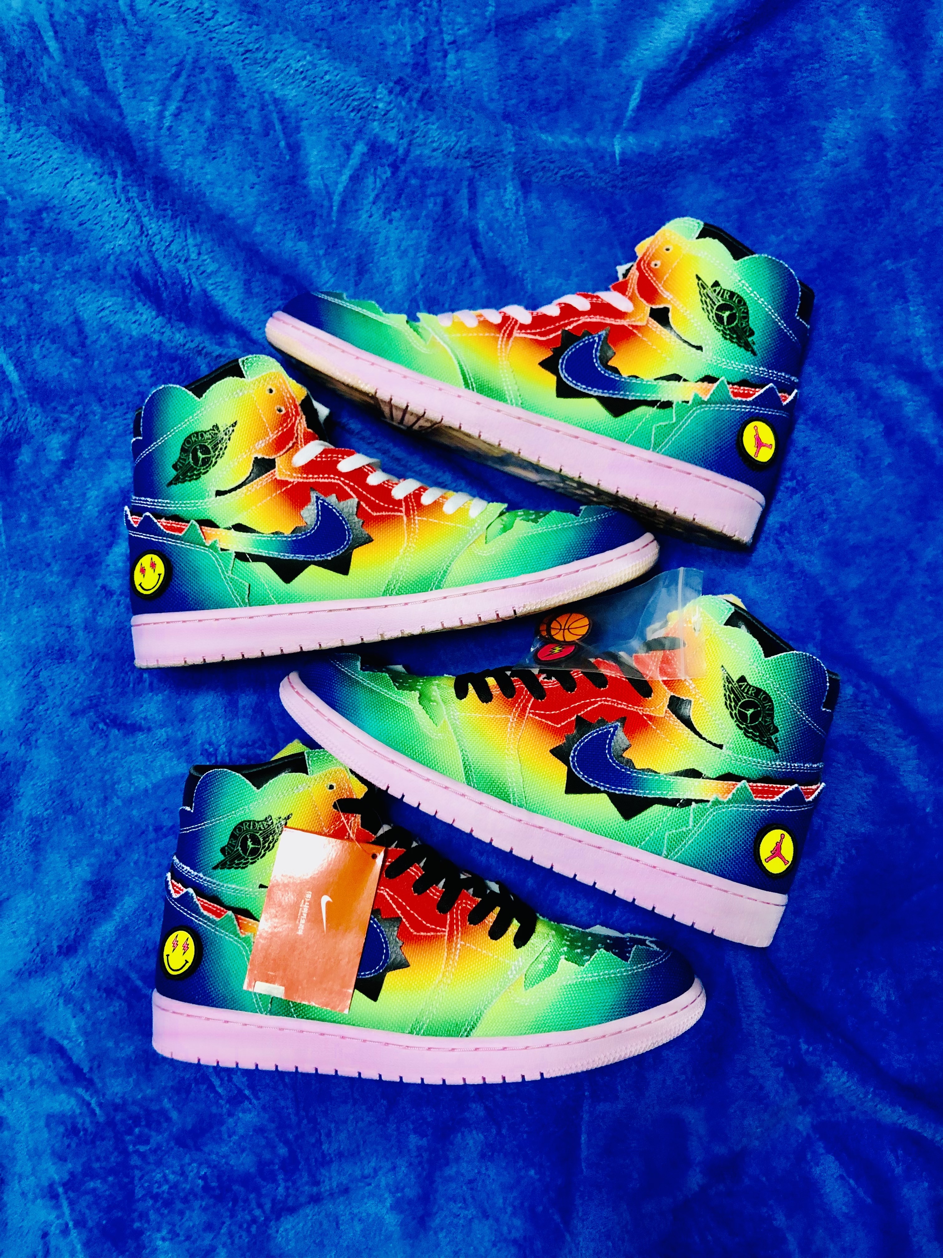 Jordan 1 x J Balvin Retro High OG ์ฐฉ์ฉ ์คํ์ผ - 2